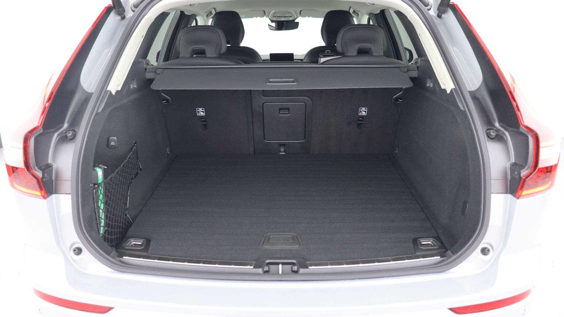 Volvo XC60 view 21