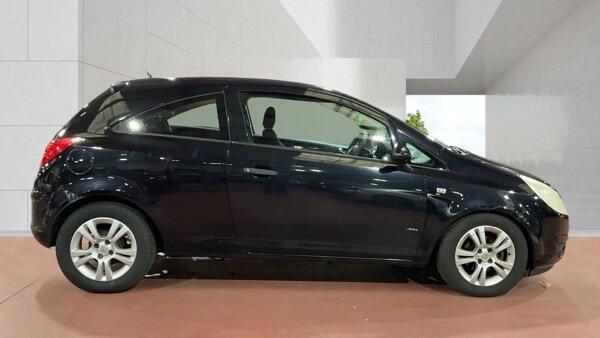 Vauxhall Corsa view 3