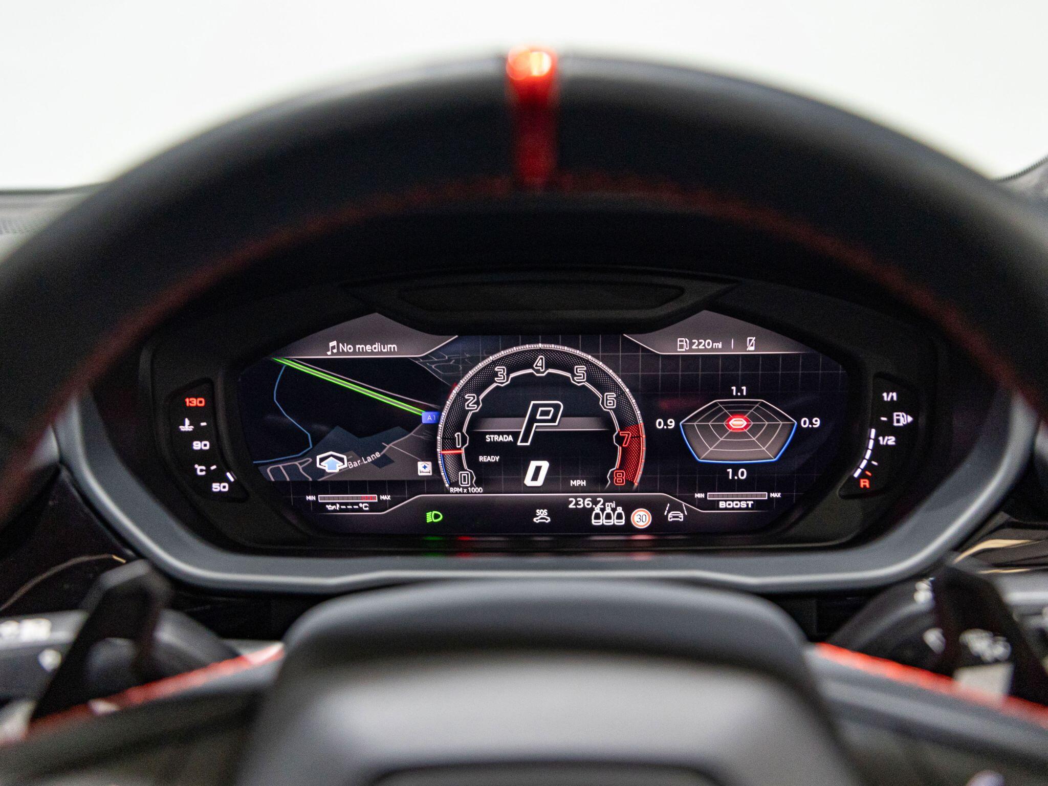 Lamborghini Urus view 17