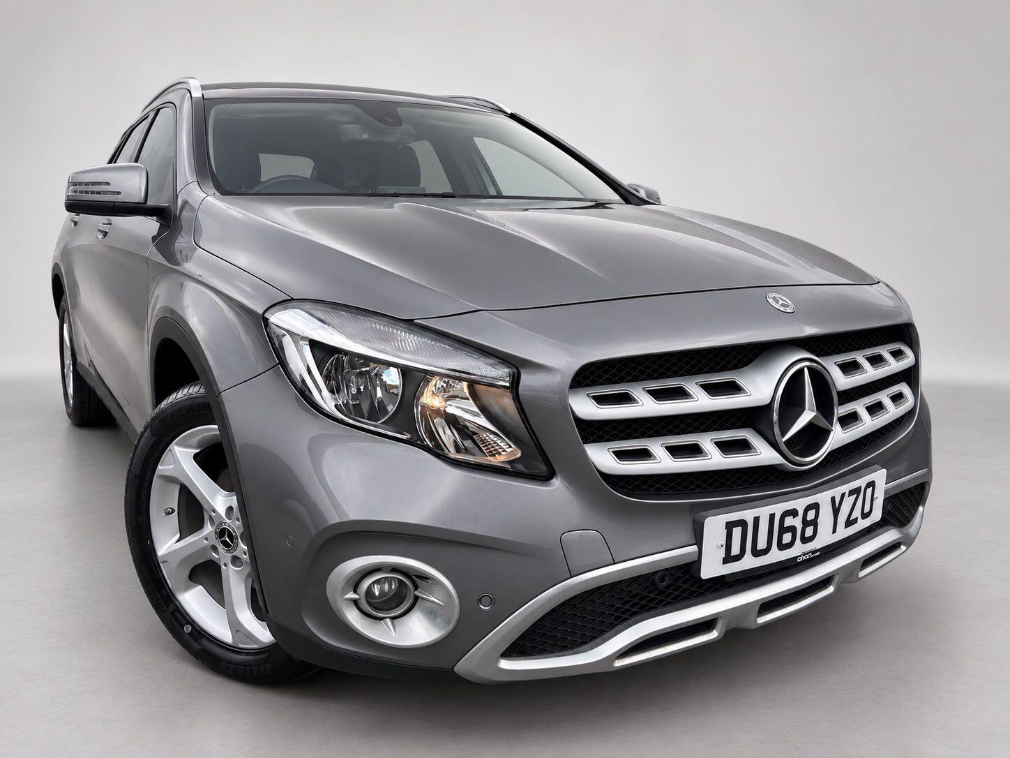 Mercedes-Benz Gla view 3