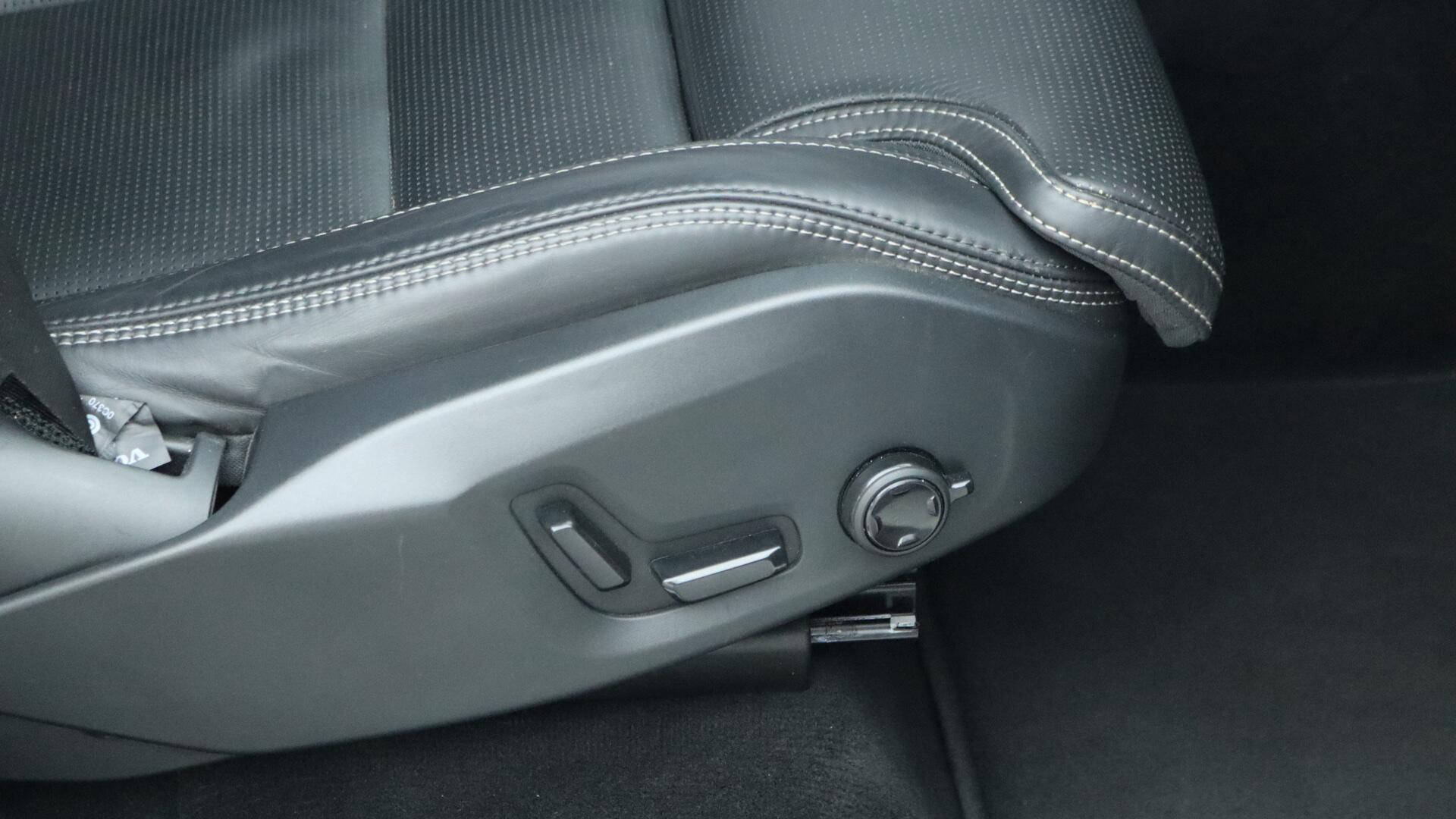 Volvo XC90 view 36