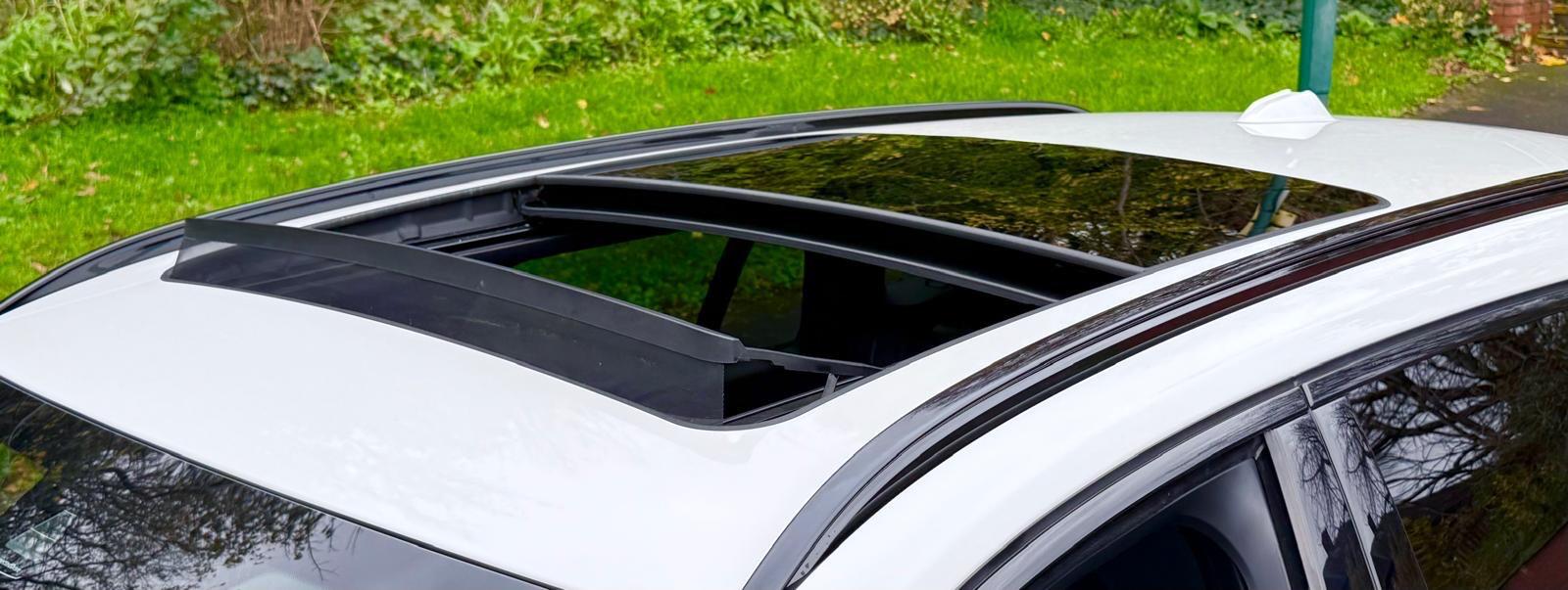 BMW 3 Series view 11