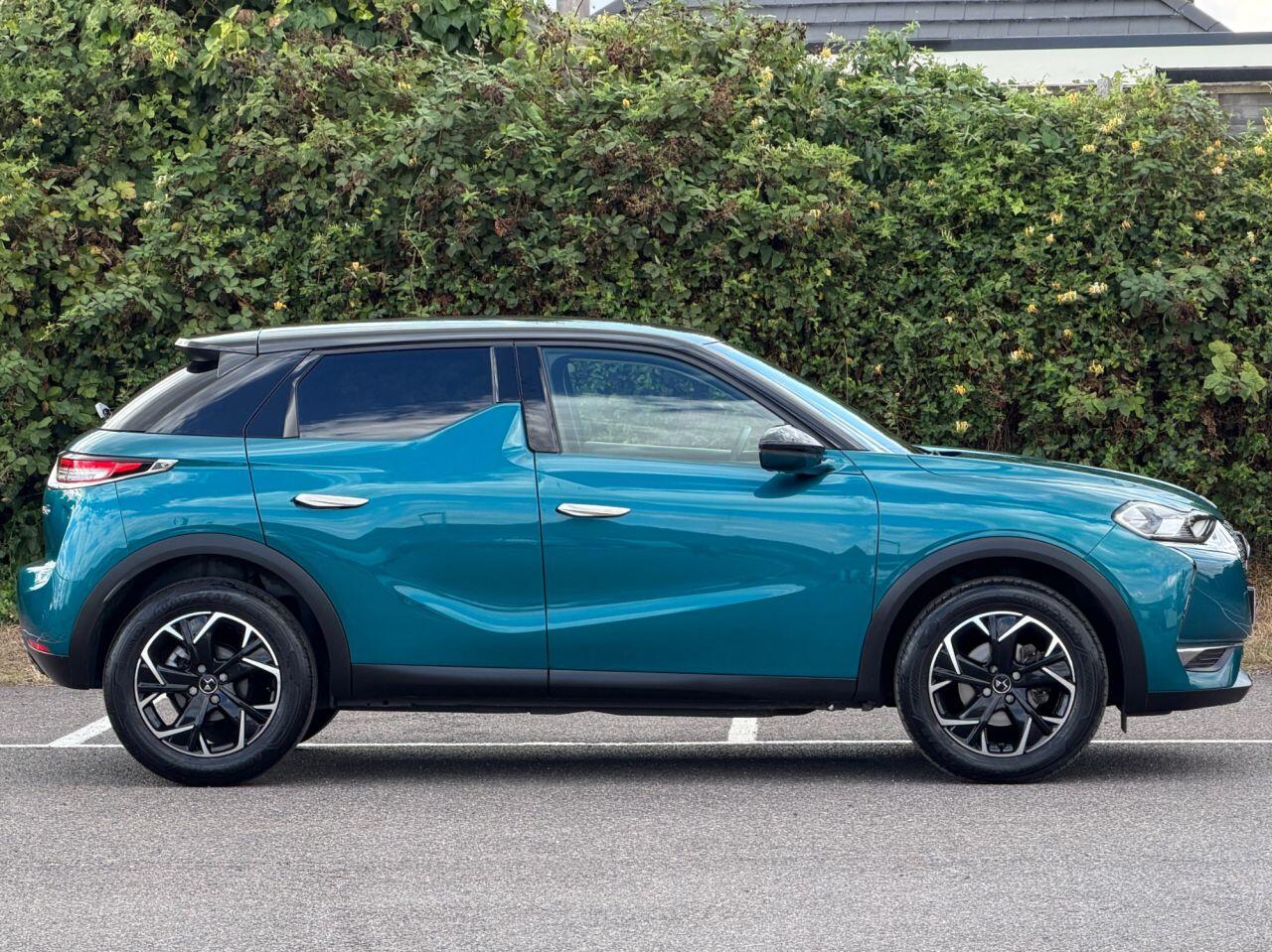 DS Automobiles DS 3 Crossback view 3