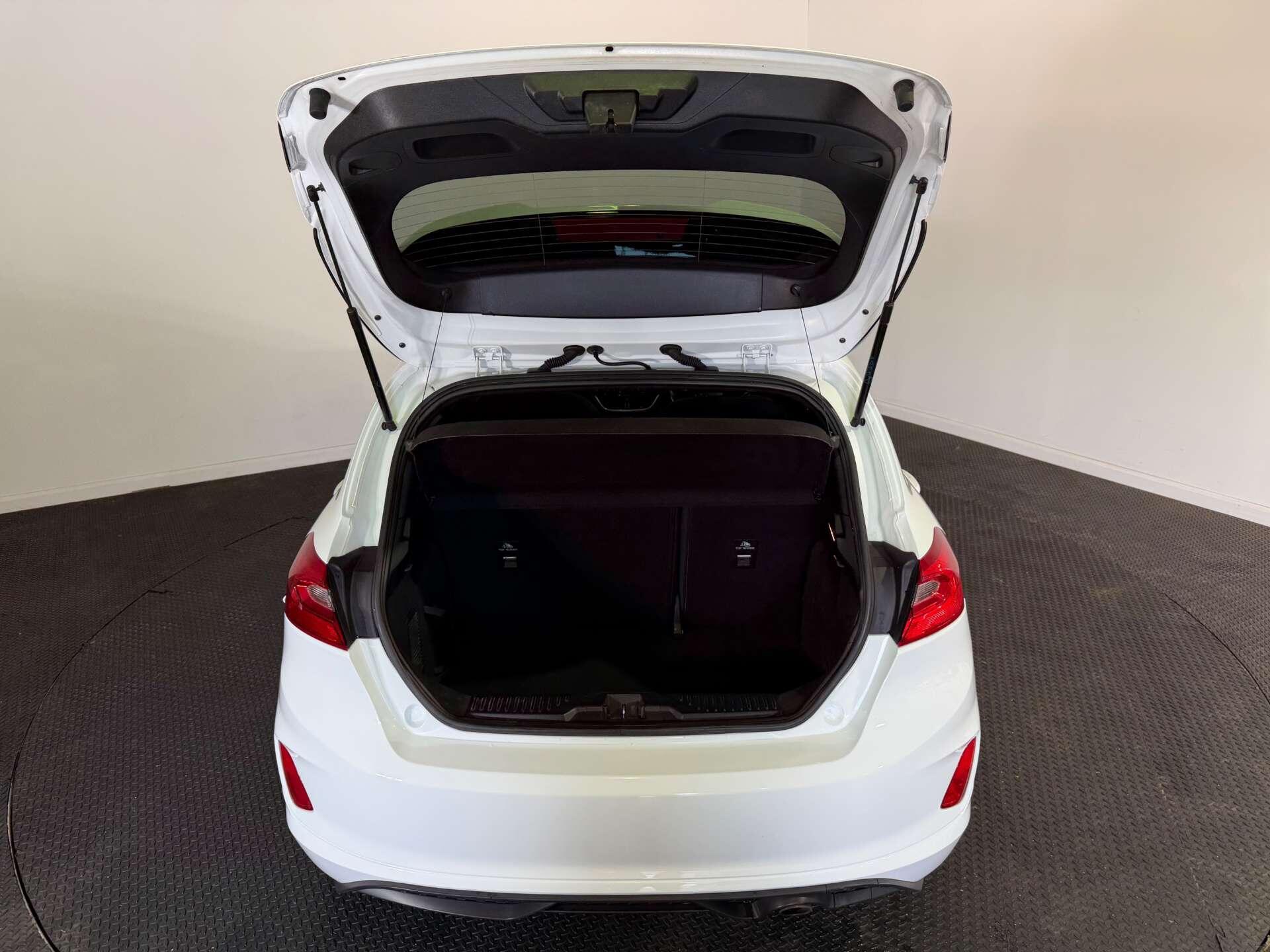 Ford Fiesta view 11