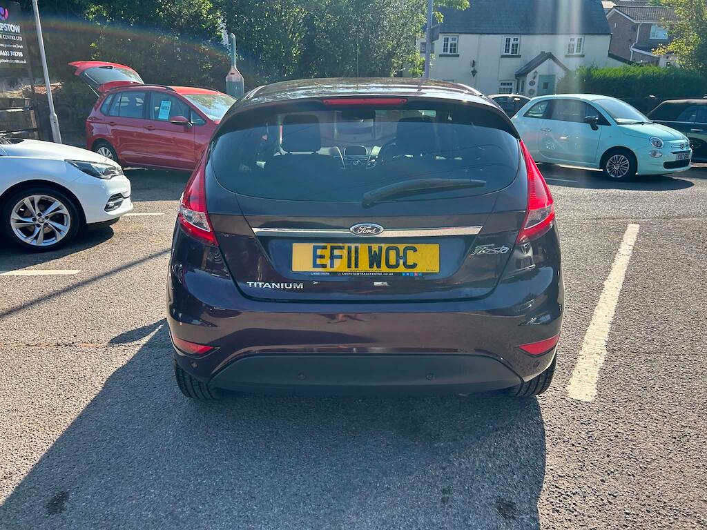 Ford Fiesta view 3