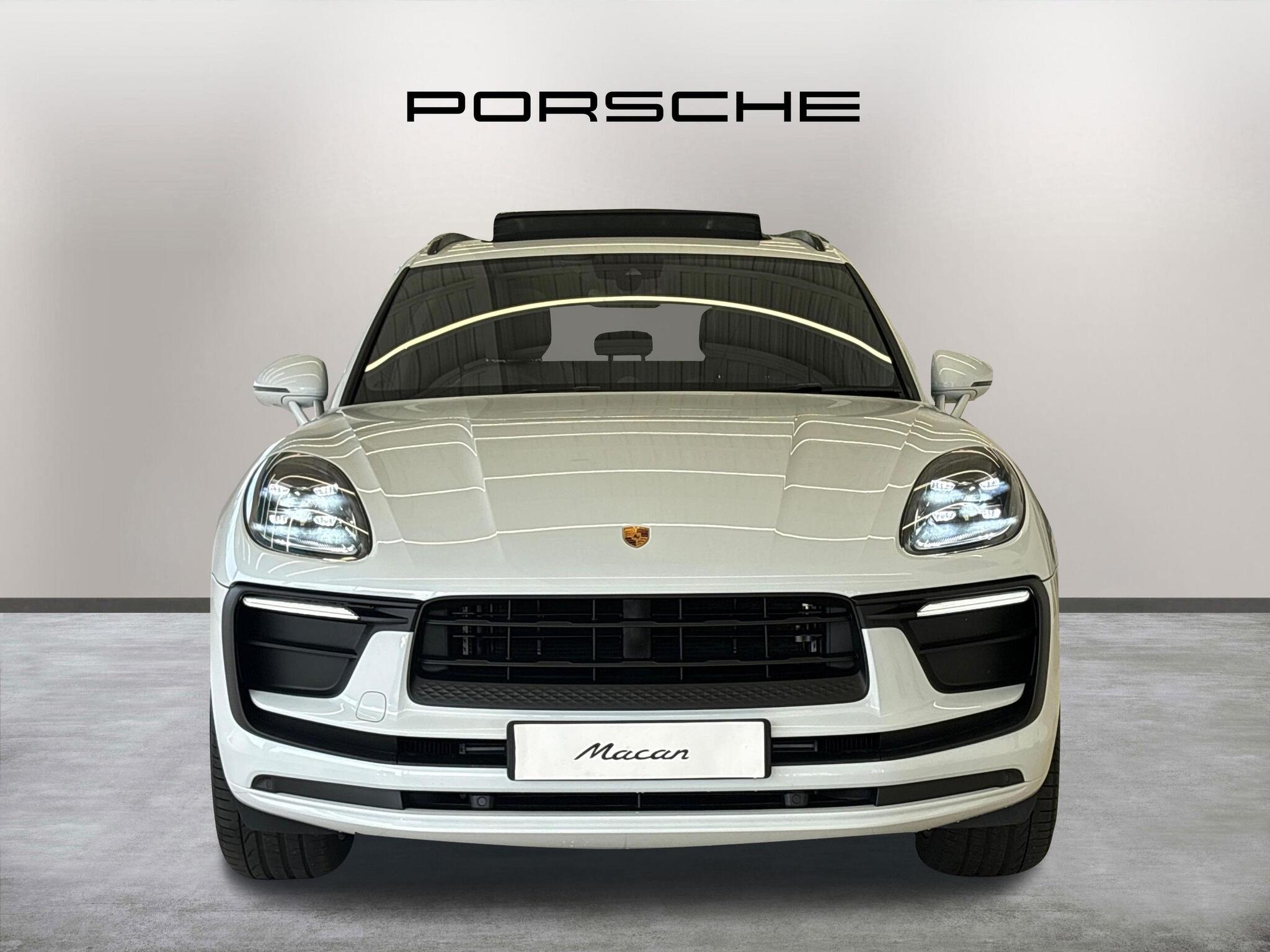 Porsche Macan view 2