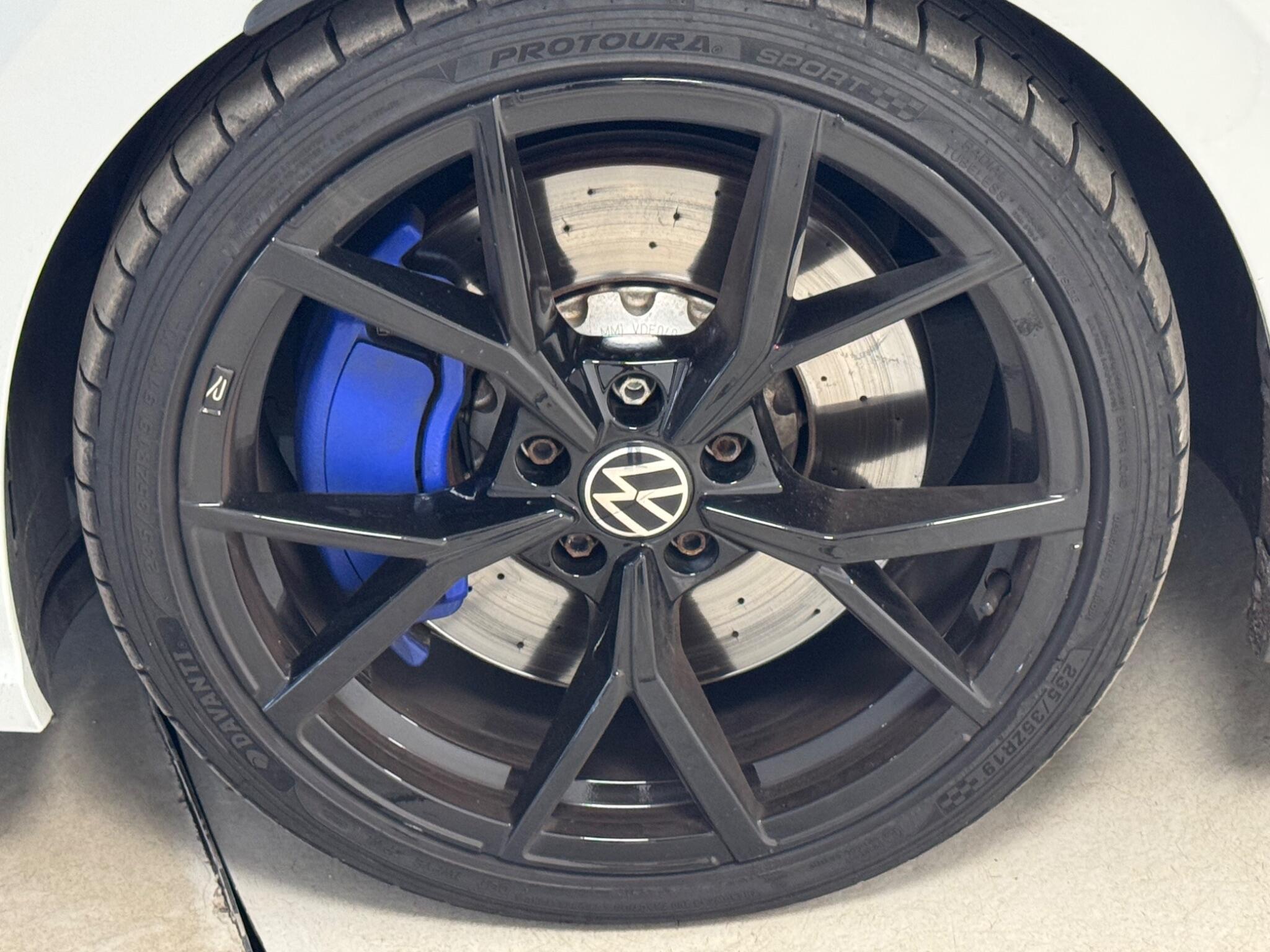 Volkswagen Golf view 12
