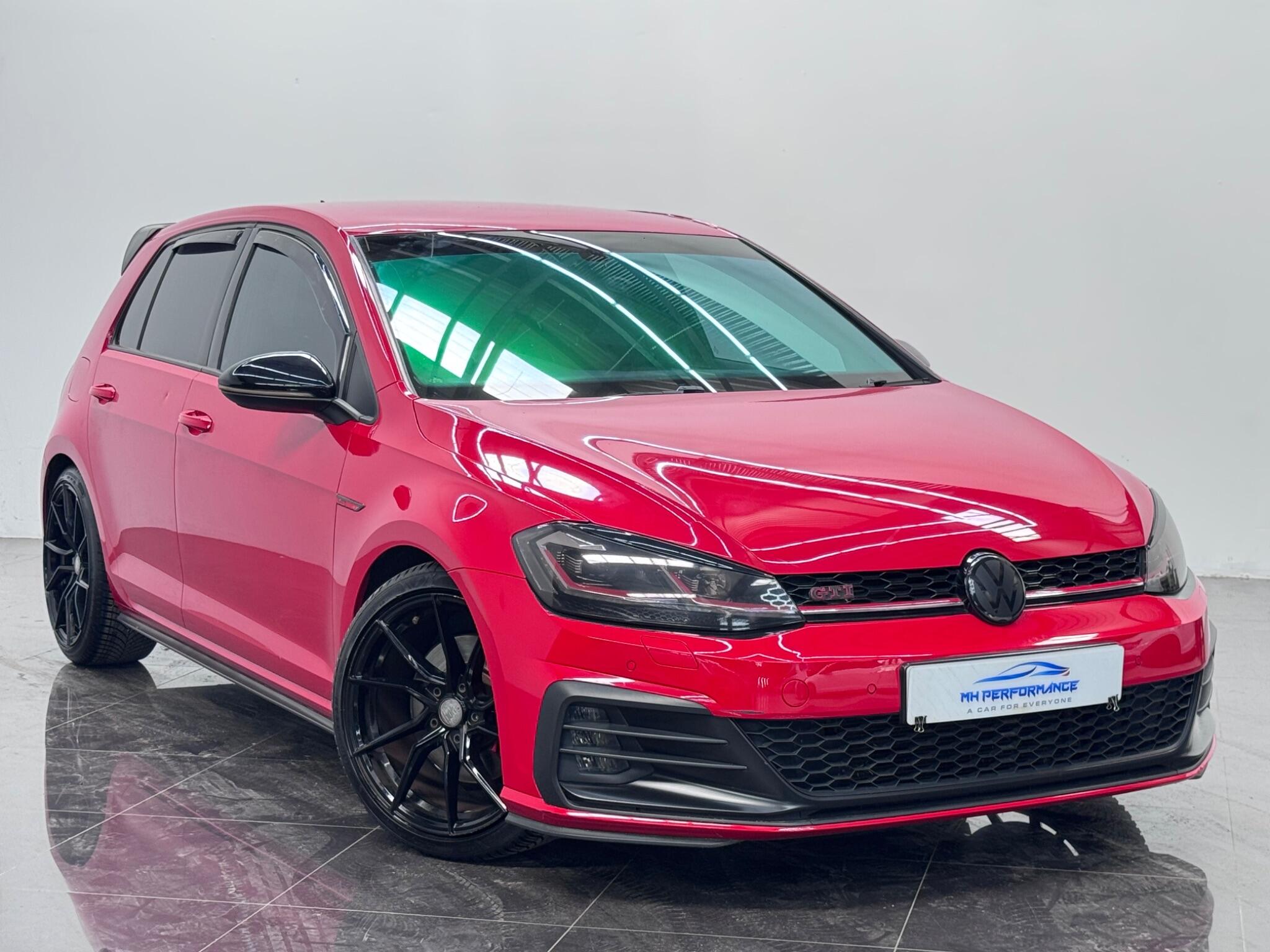 Volkswagen Golf view 3