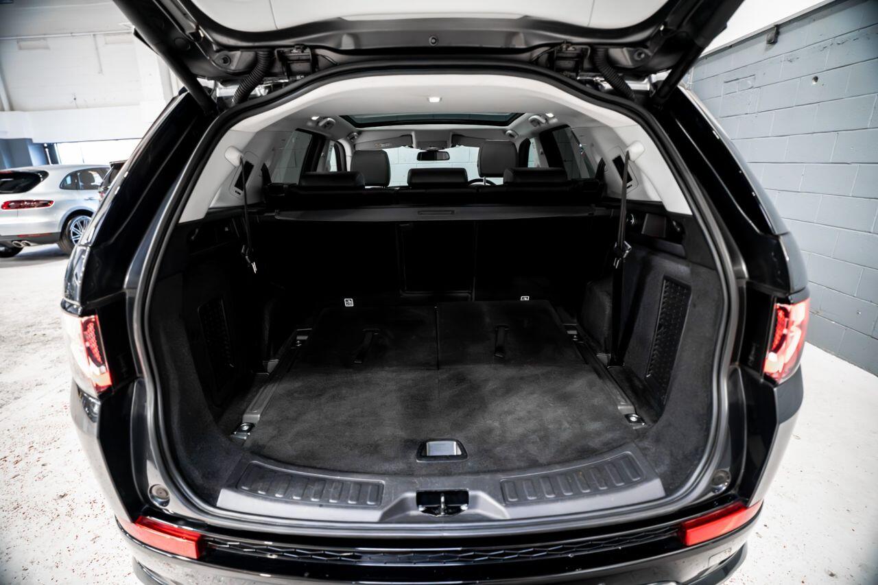Land Rover Discovery Sport view 18
