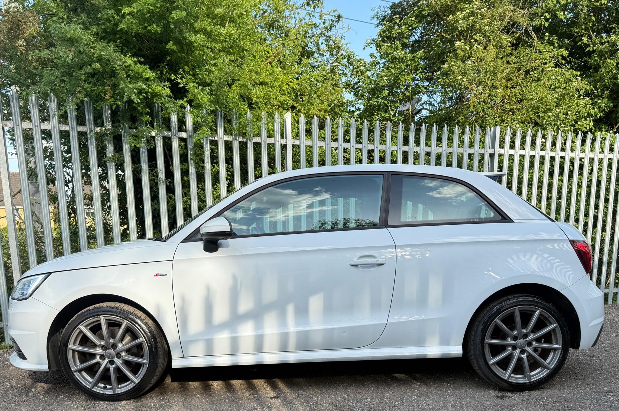 2015 Audi A1 image 10