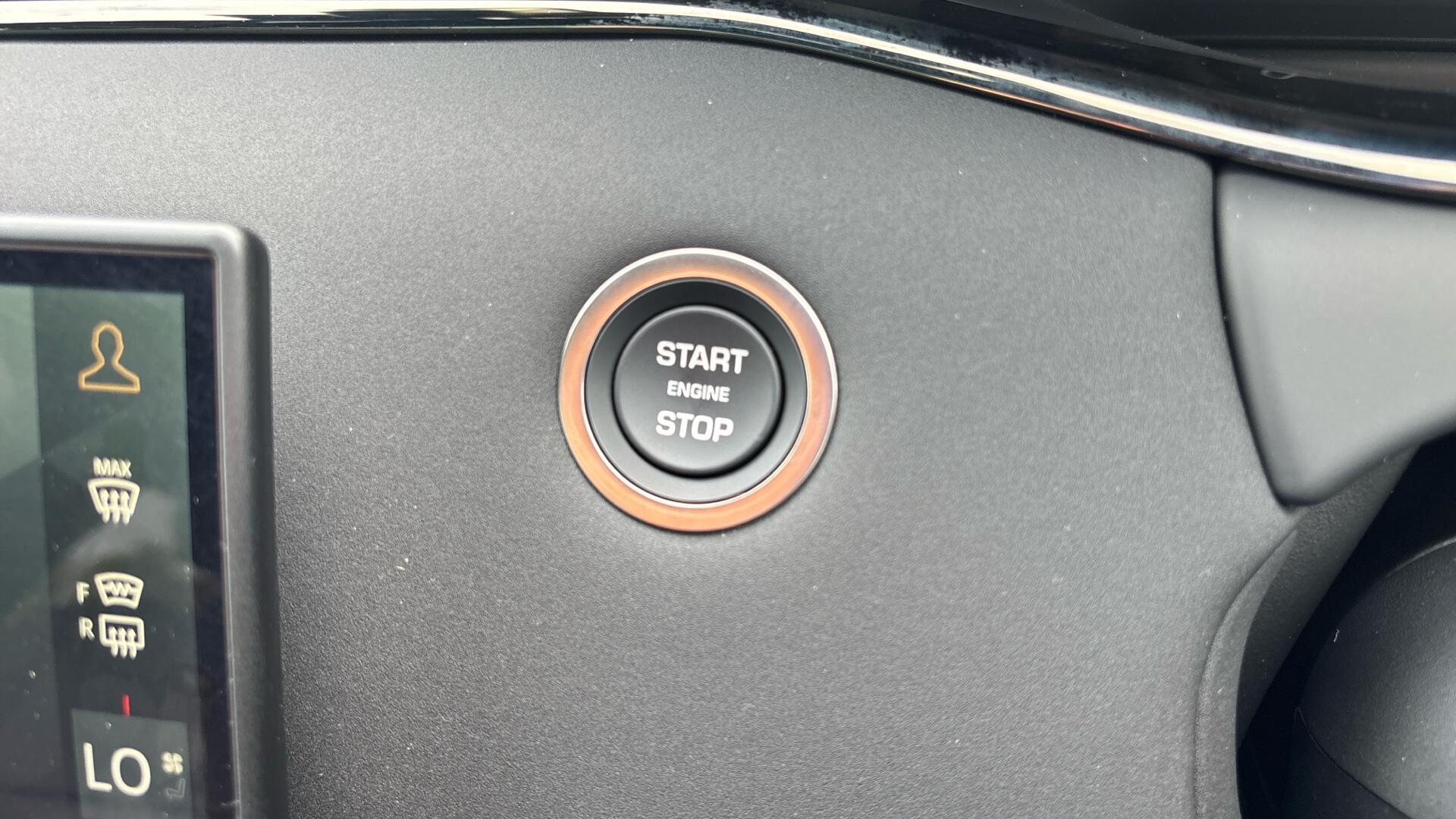 Land Rover Range Rover Evoque view 46