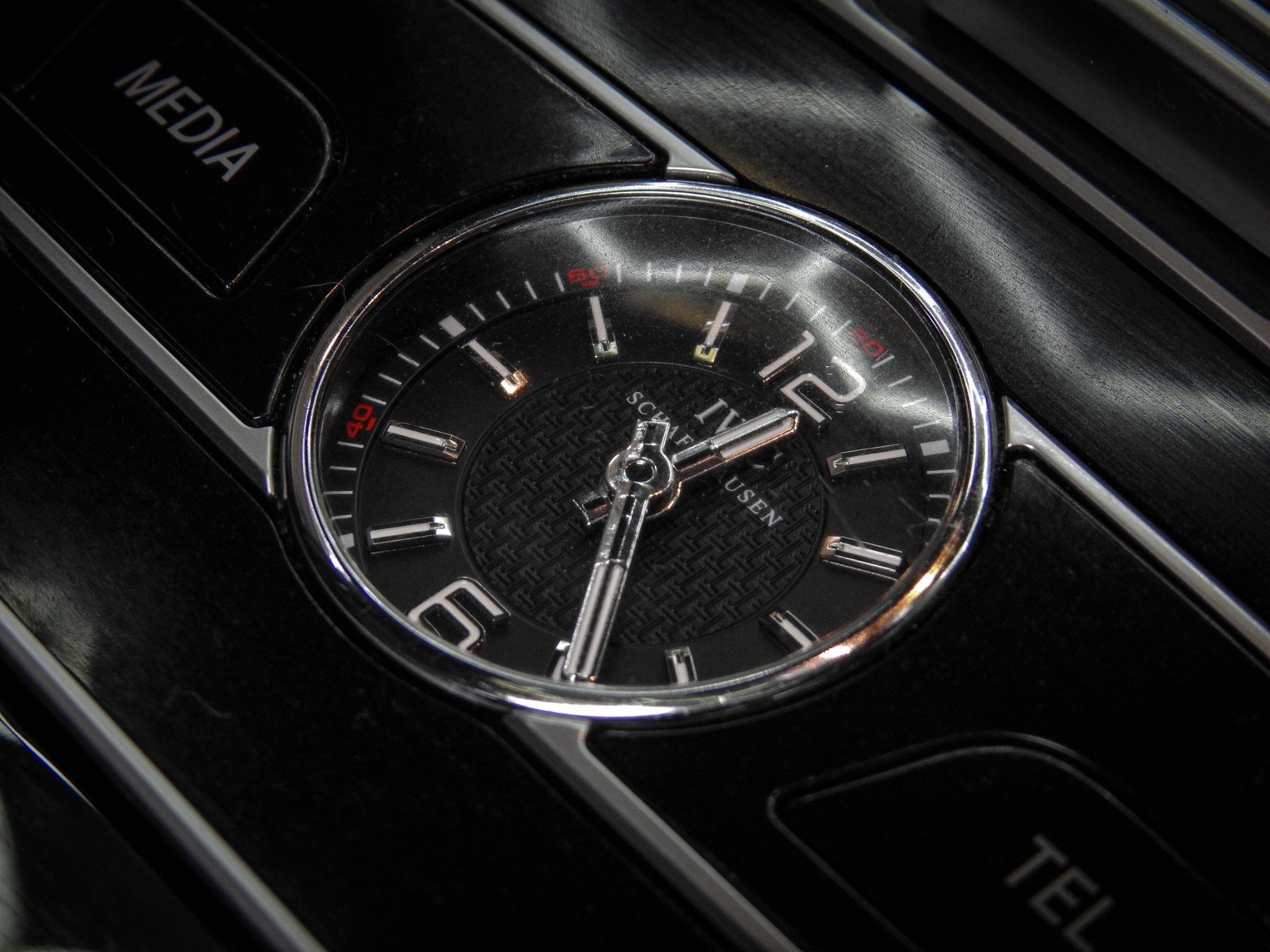 Mercedes-Benz E-Class view 34