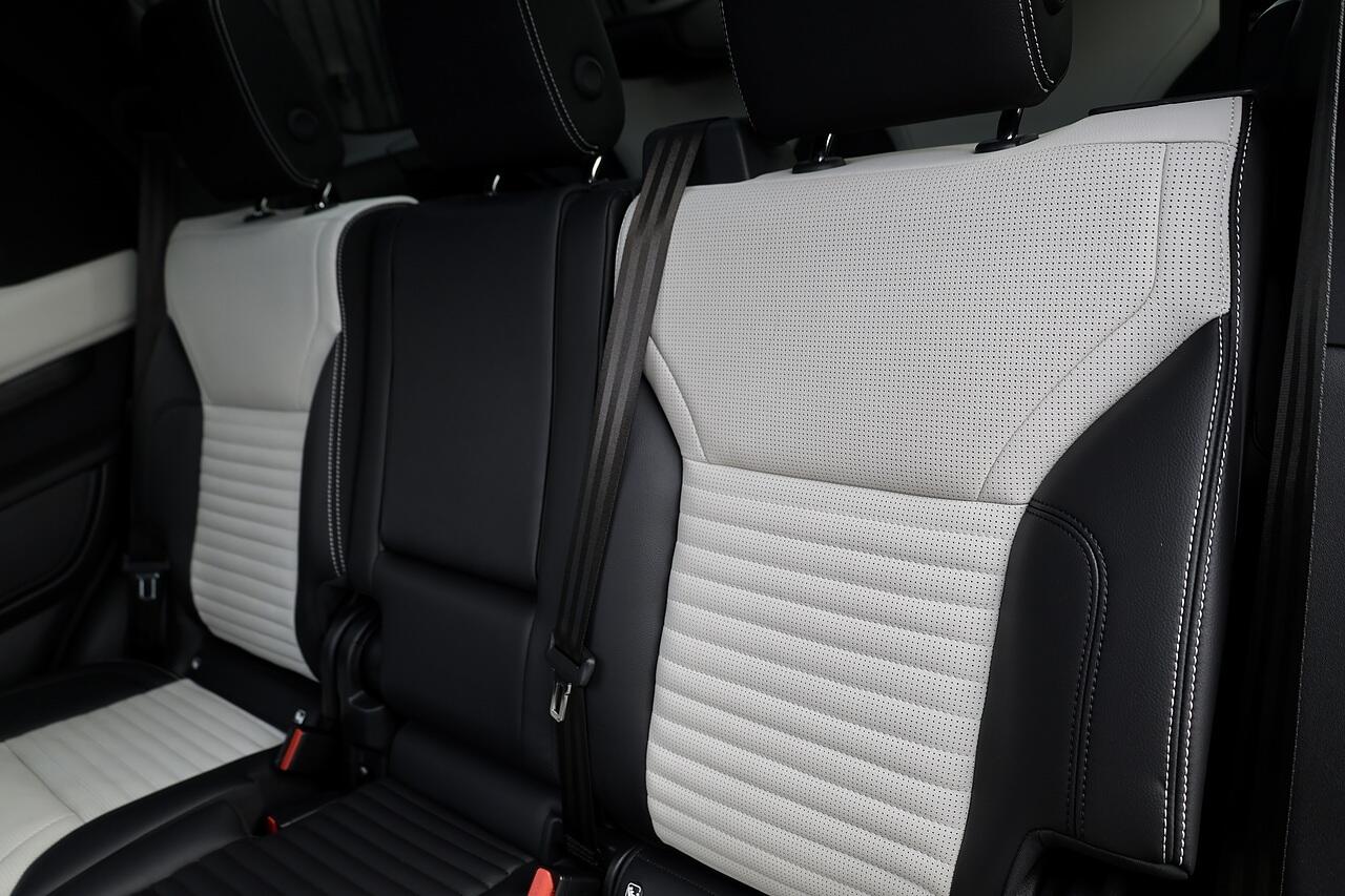Land Rover Discovery 3 view 39