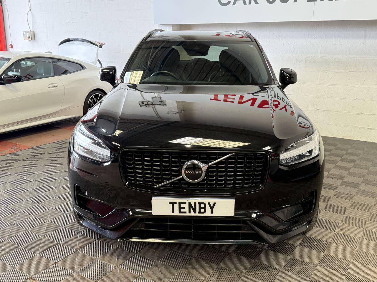 Volvo XC90 view 4