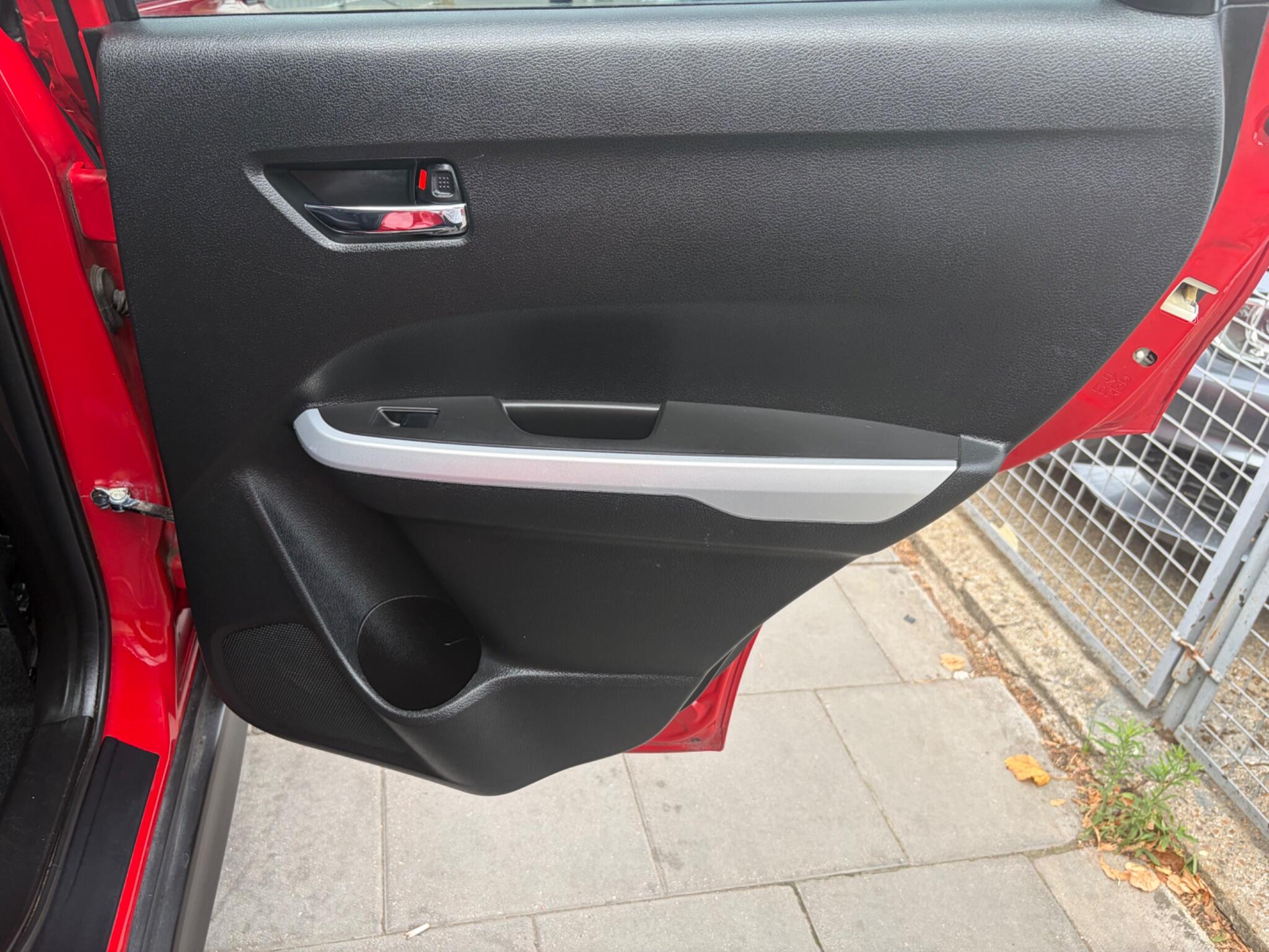Suzuki Vitara view 66