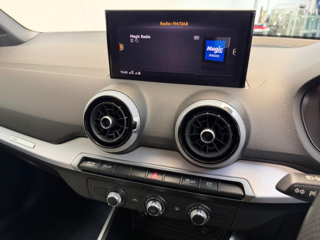 Audi Q2 view 27