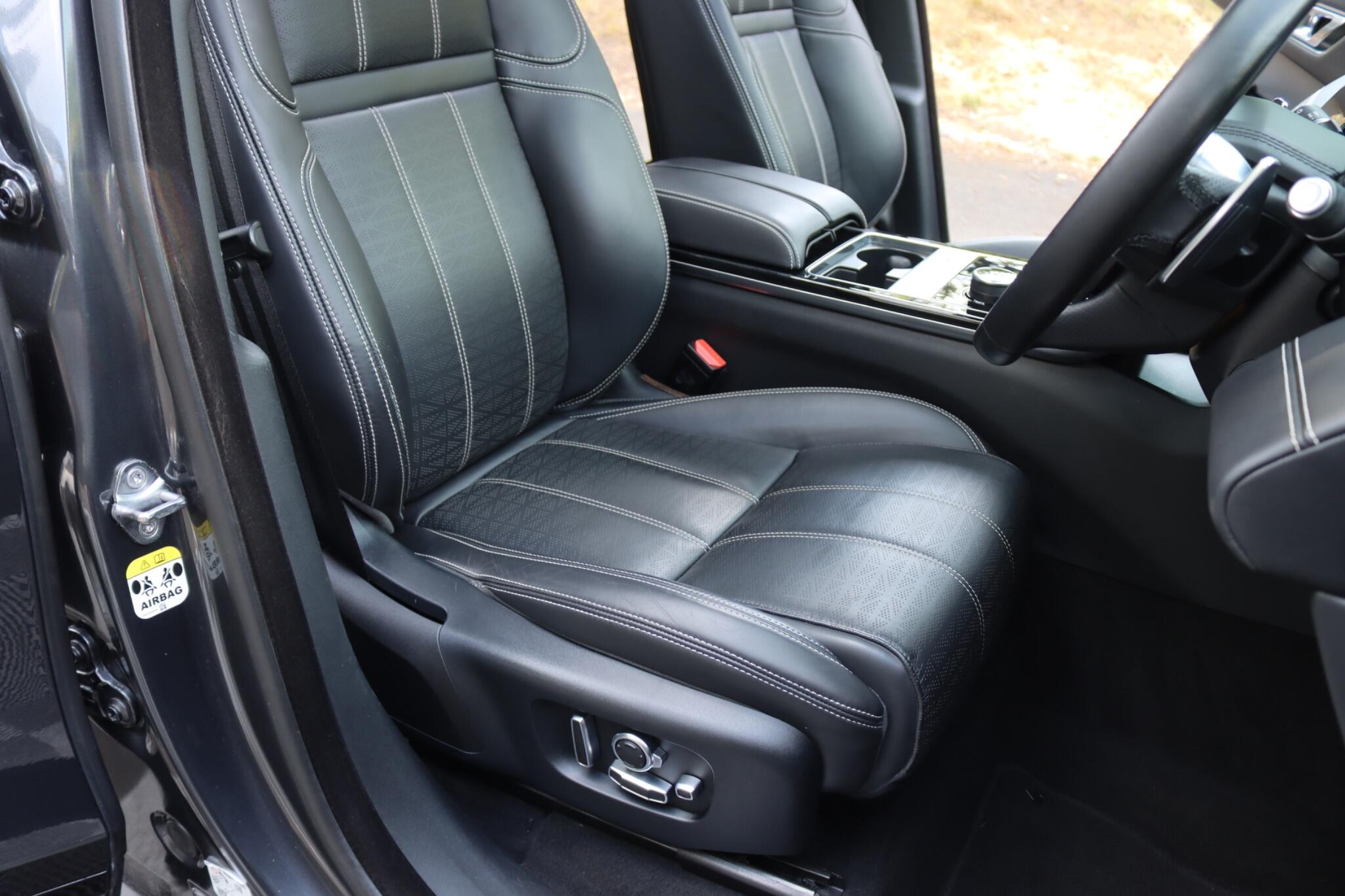 Land Rover Range Rover Velar view 62