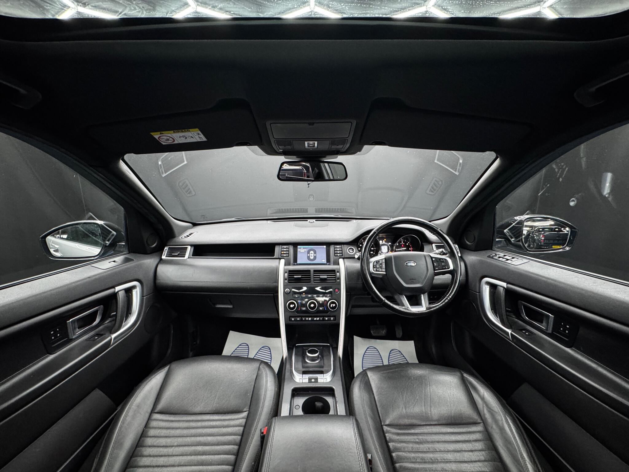 Land Rover Discovery Sport view 17