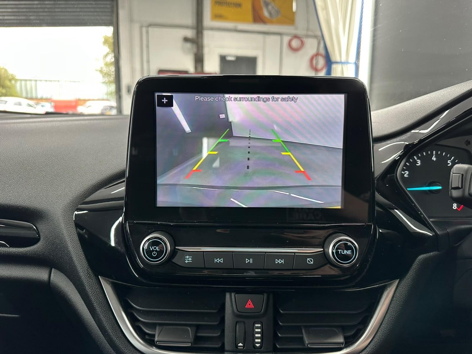 Ford Fiesta view 35