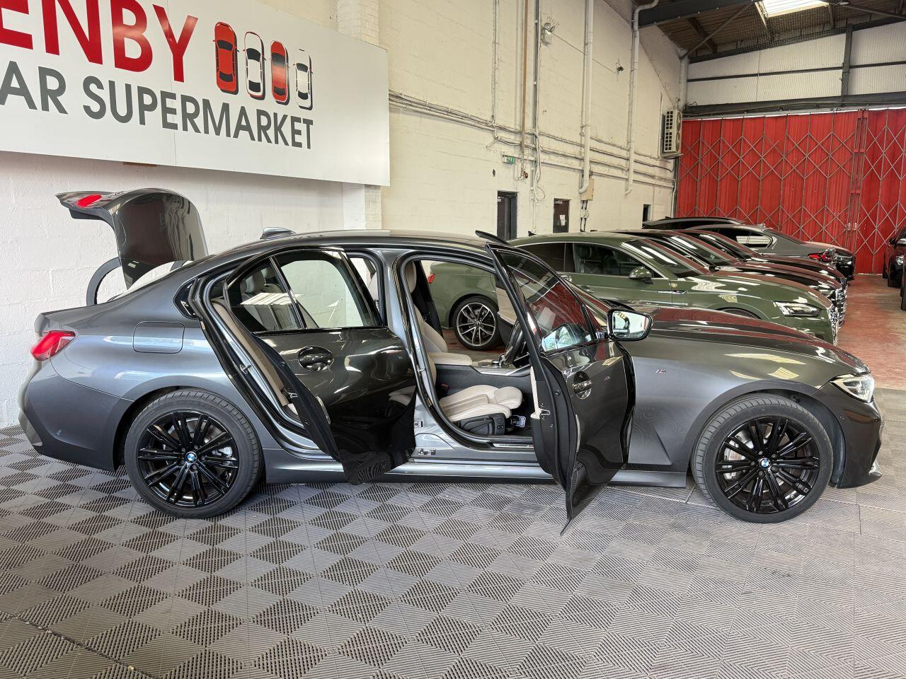 BMW 3 Series view 14