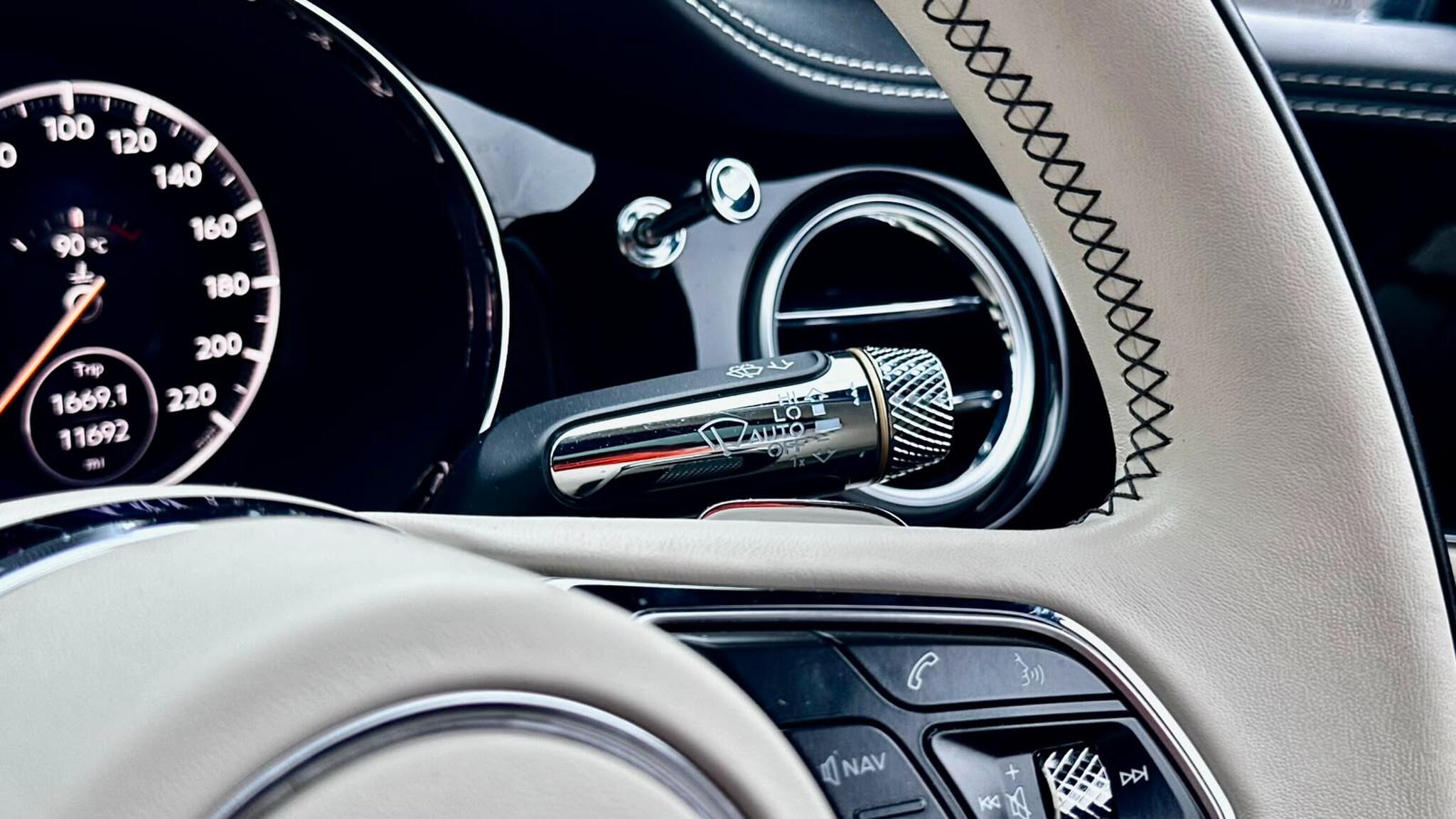 Bentley Continental view 70