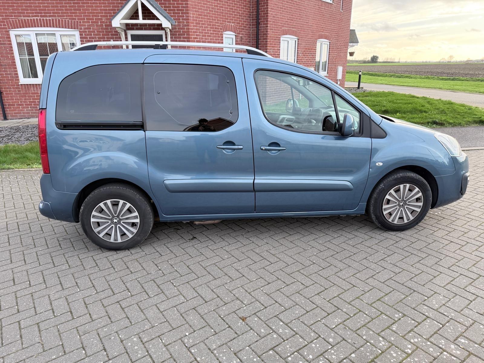 Peugeot Partner Tepee view 5