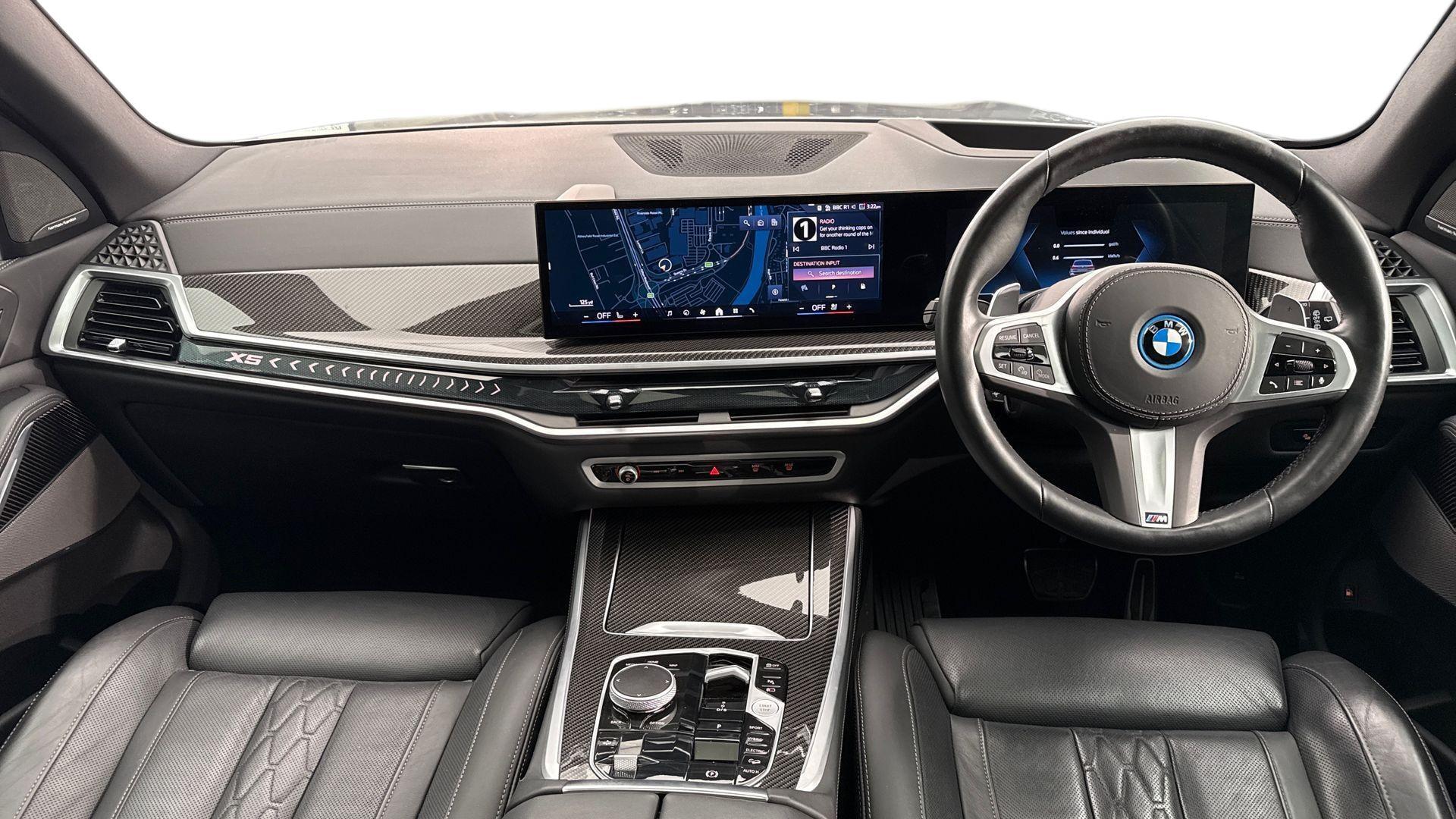 BMW X5 view 4