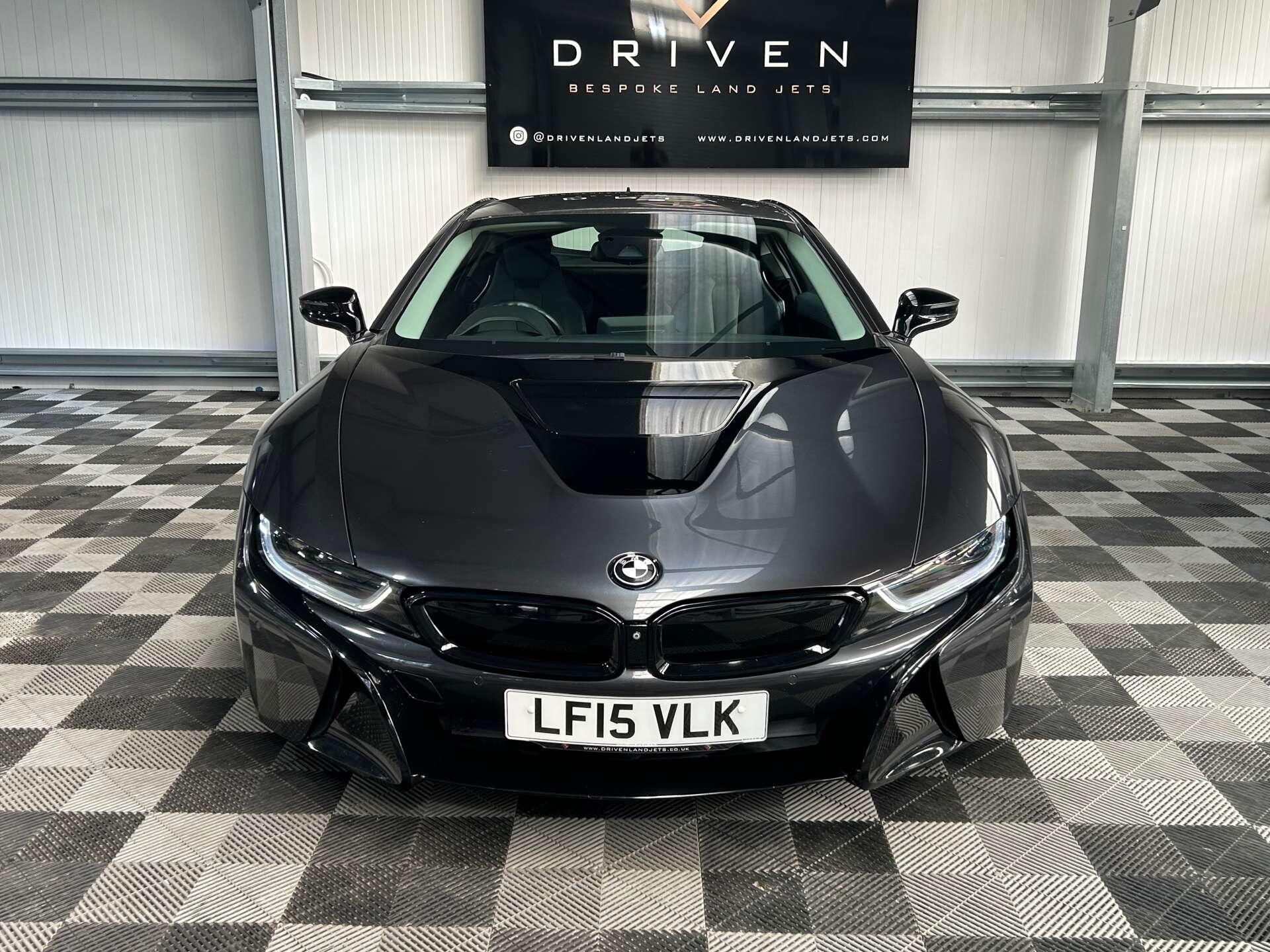 BMW I8 view 6
