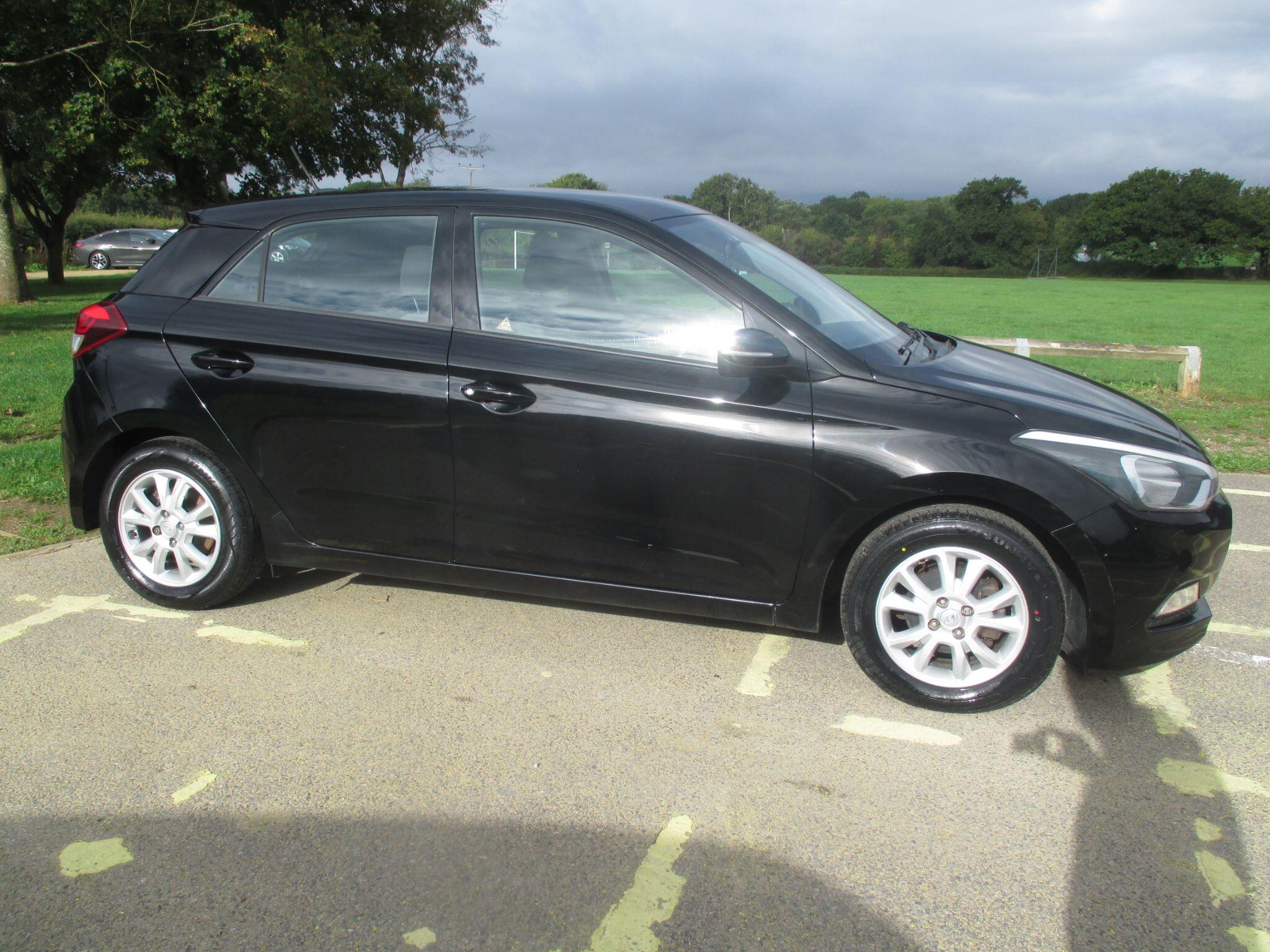 Hyundai i20 view 6