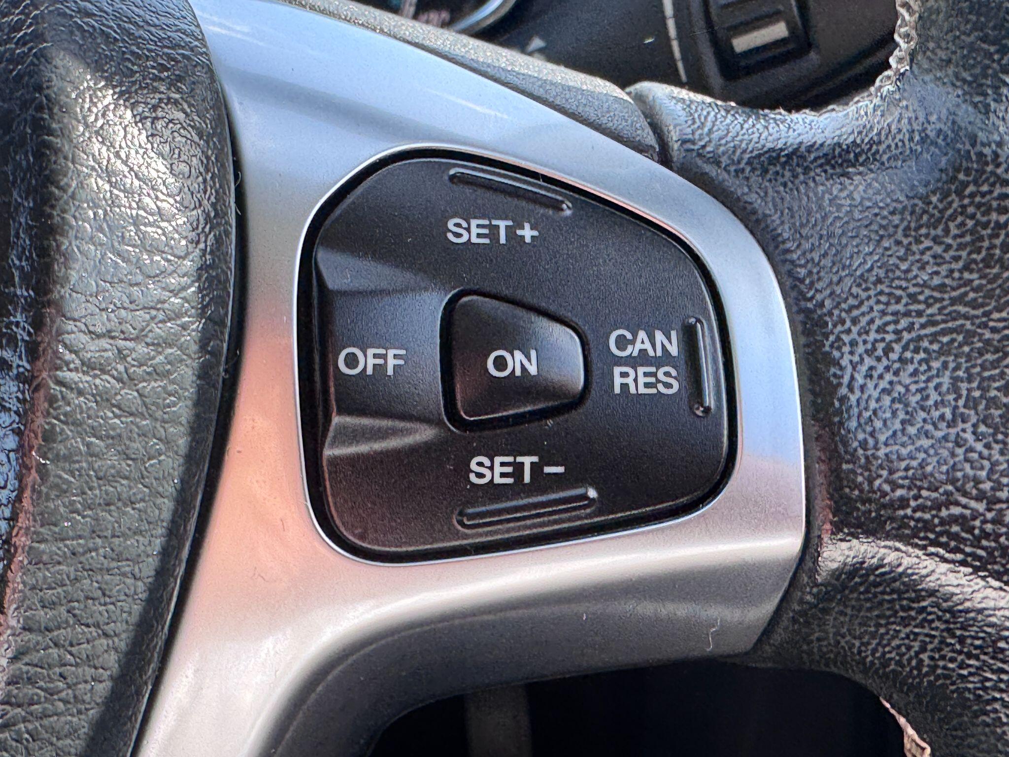 2017 Ford Fiesta image 38
