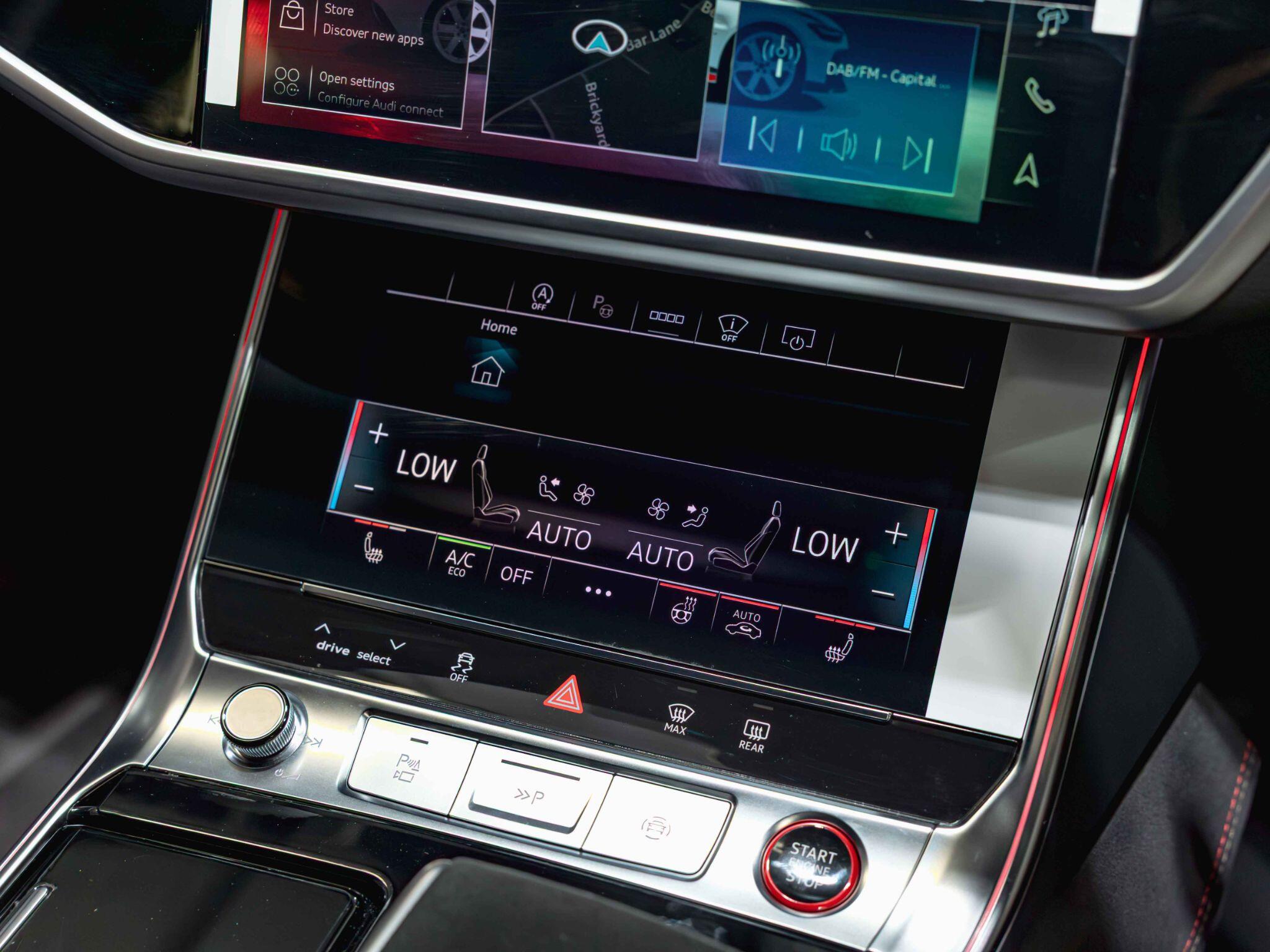 Audi RS6 Avant view 26