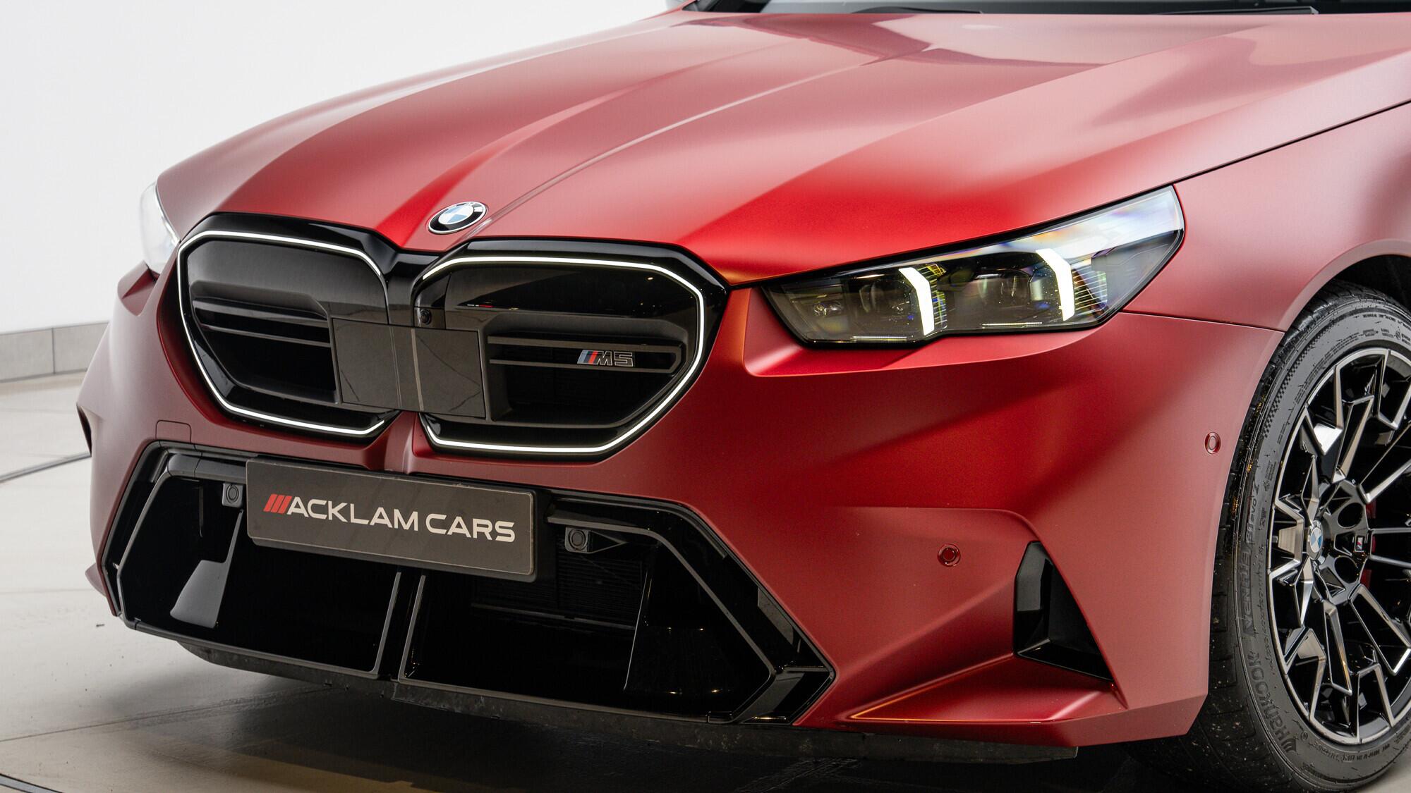 BMW M5 view 9