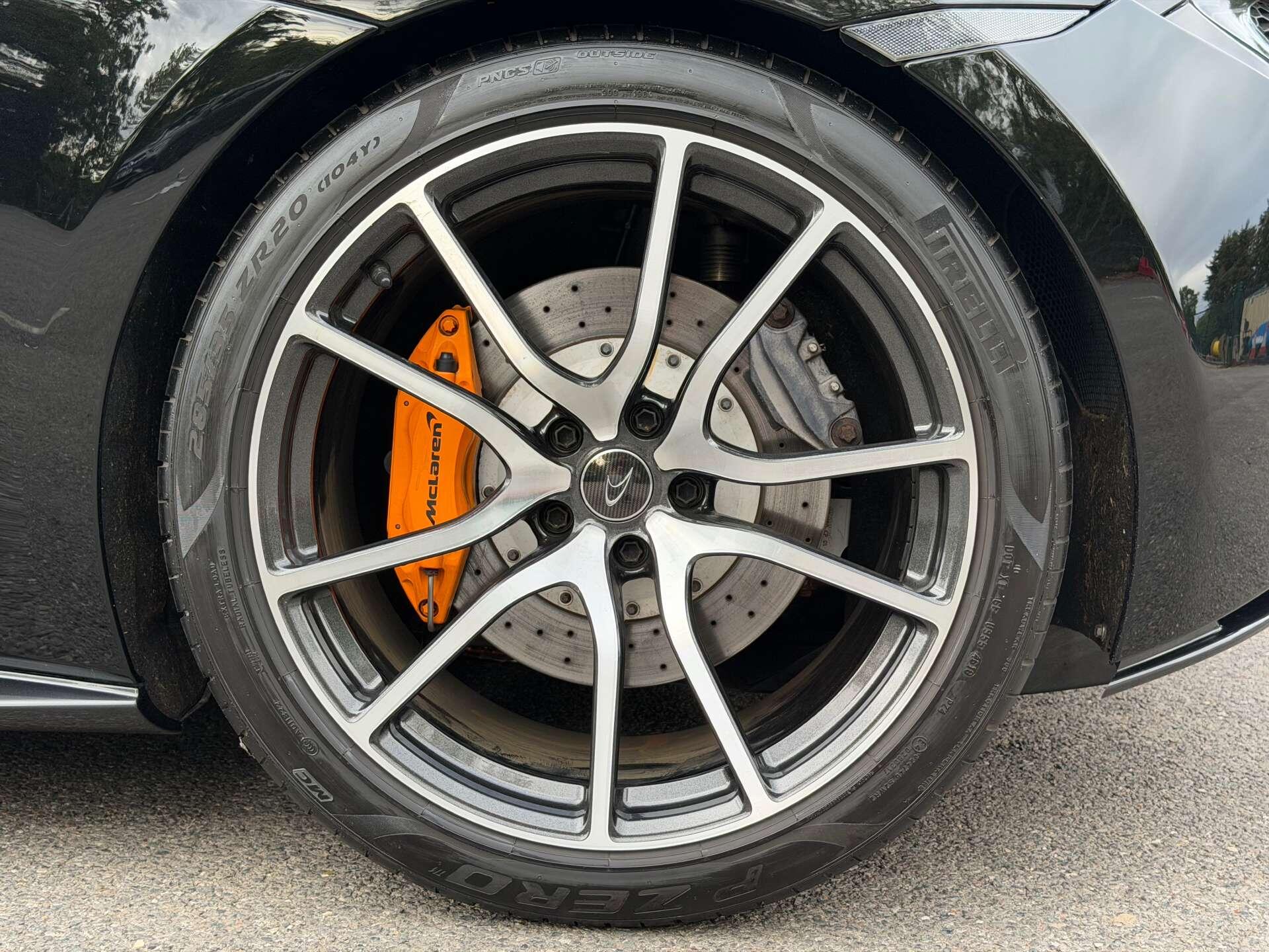 McLaren 570GT view 42