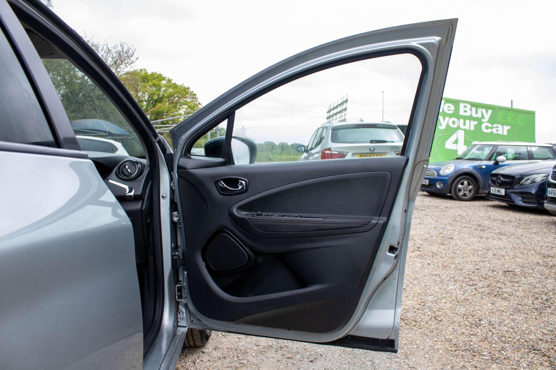 Renault Zoe view 39