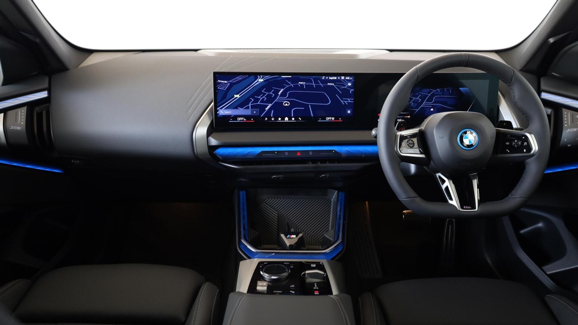 BMW X3 view 4