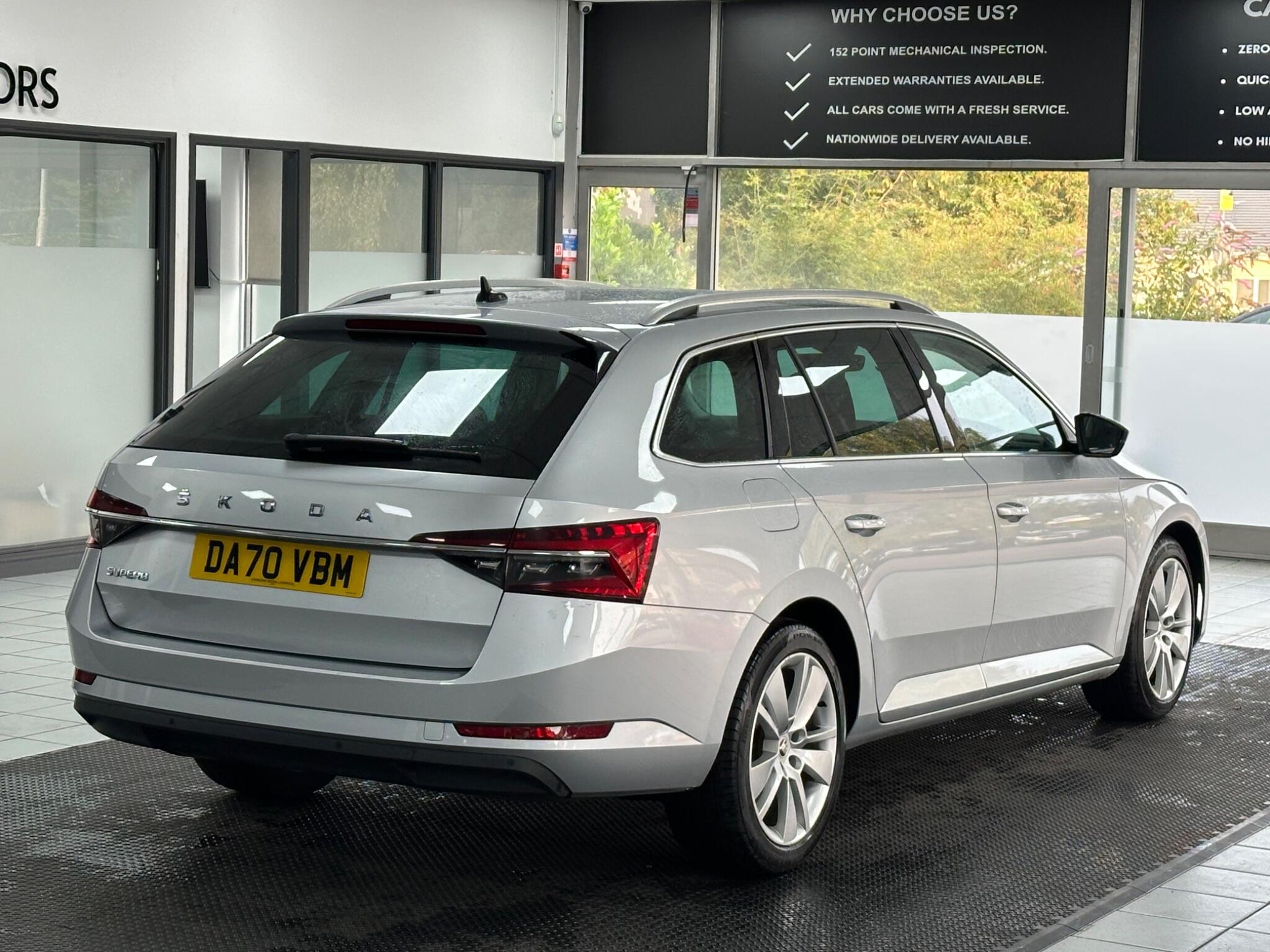 Skoda Superb view 16