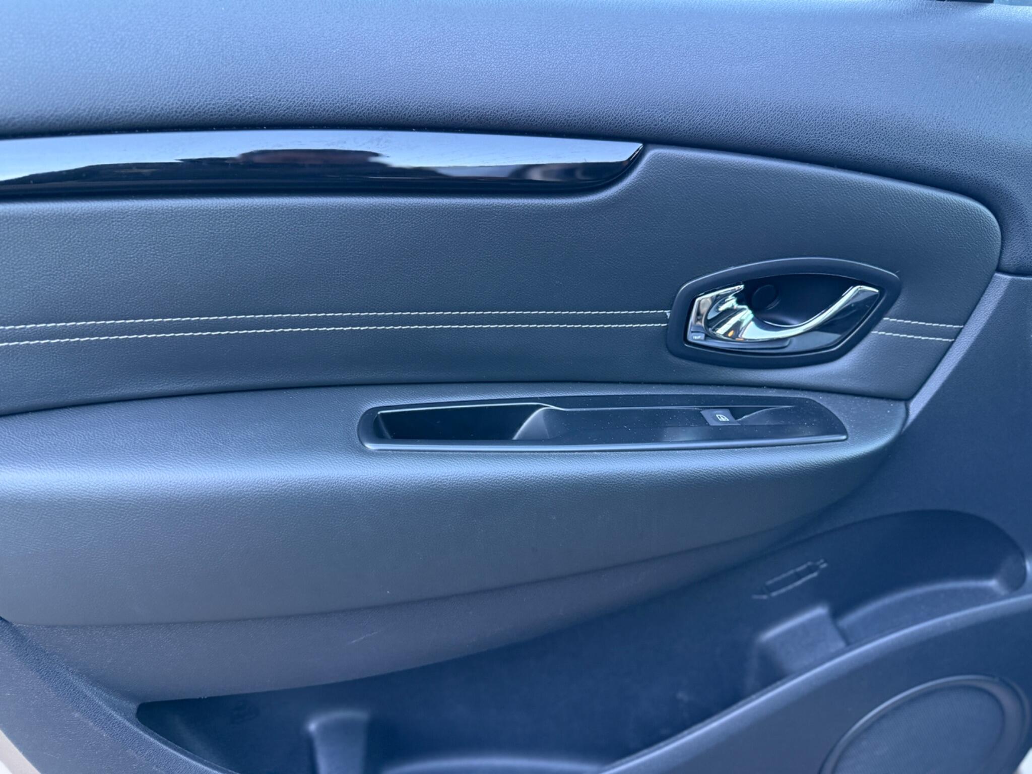 2015 Renault Scenic image 44