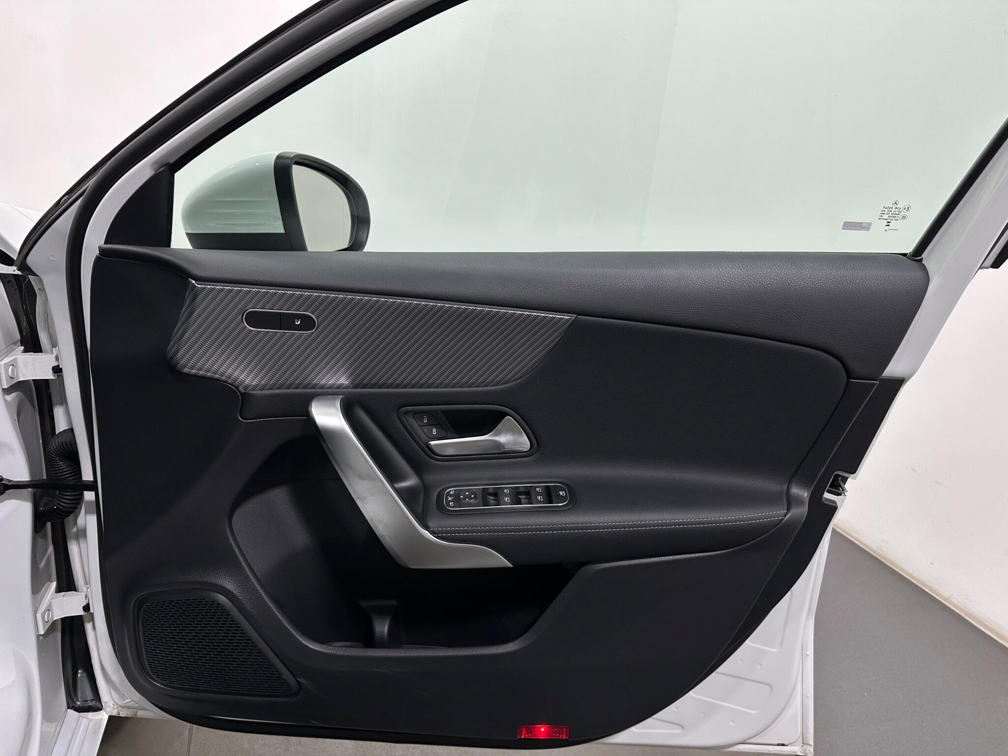 Mercedes-Benz A-Class view 34