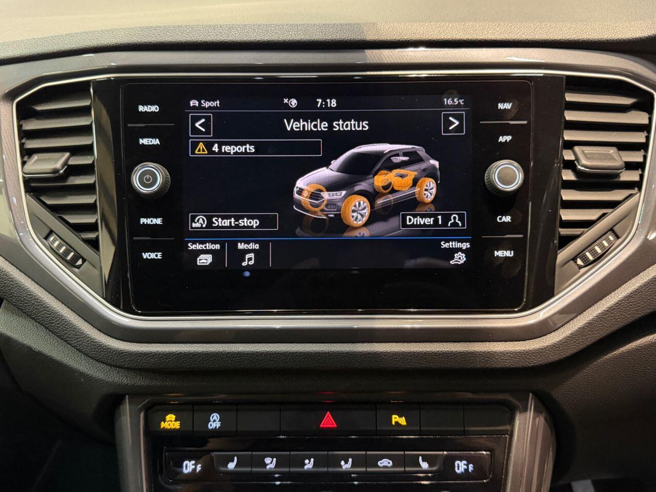 Volkswagen T-Roc view 17