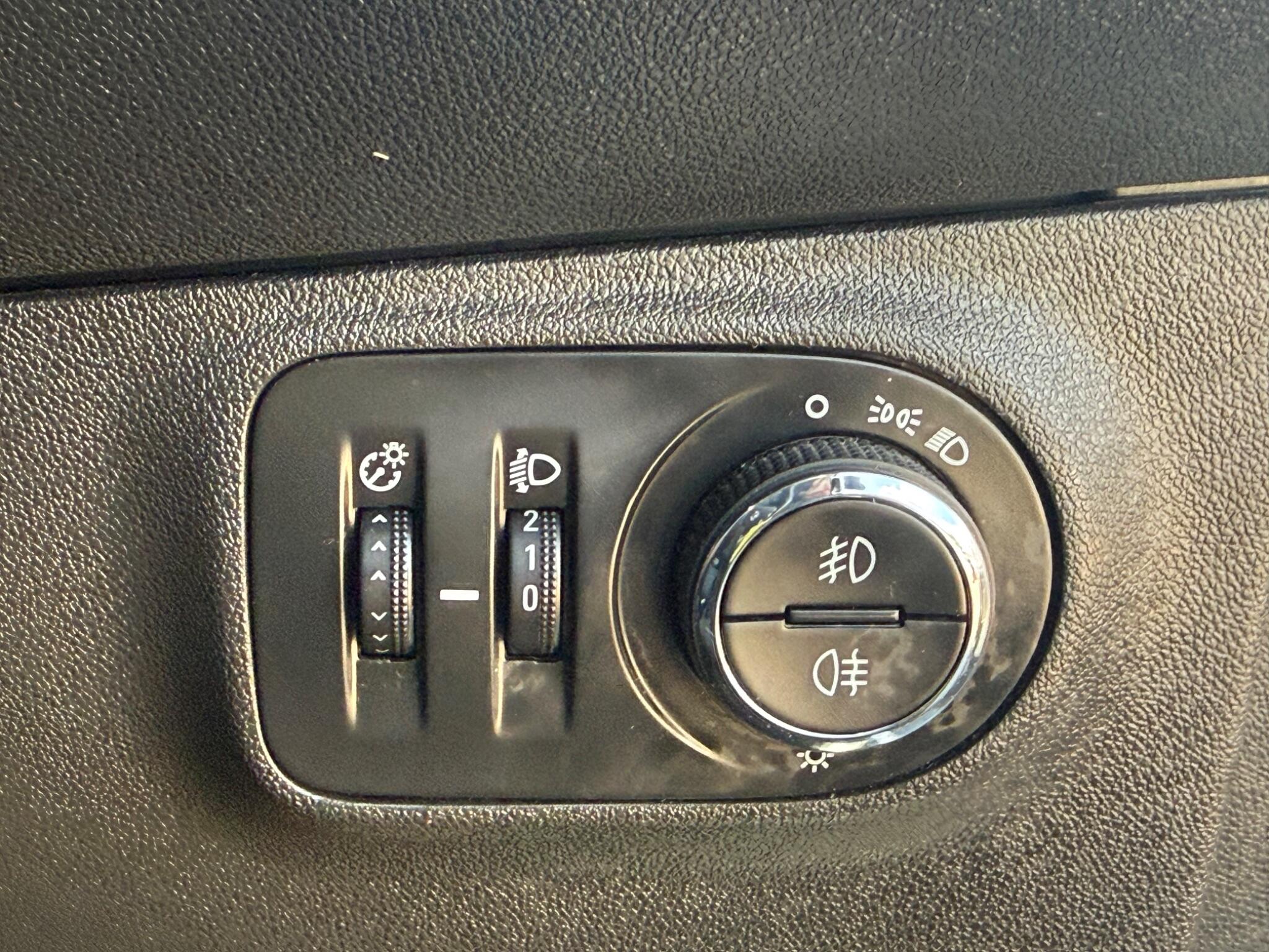 Vauxhall Corsa view 34