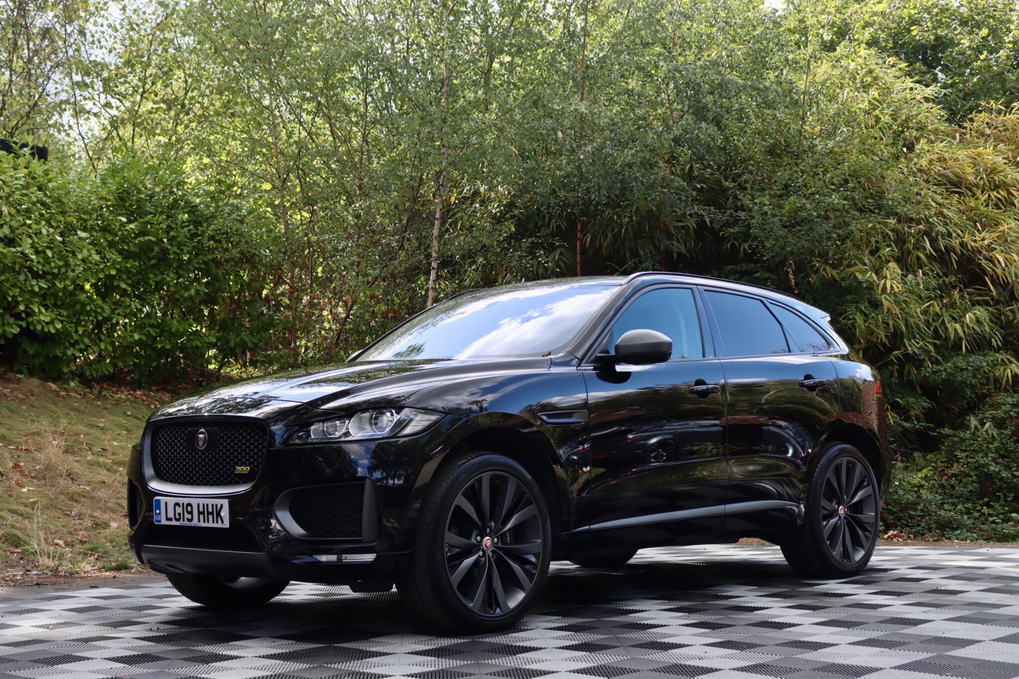Jaguar F-Pace view 21