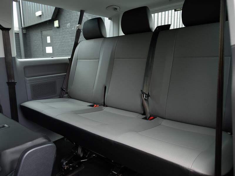 Volkswagen Transporter view 7