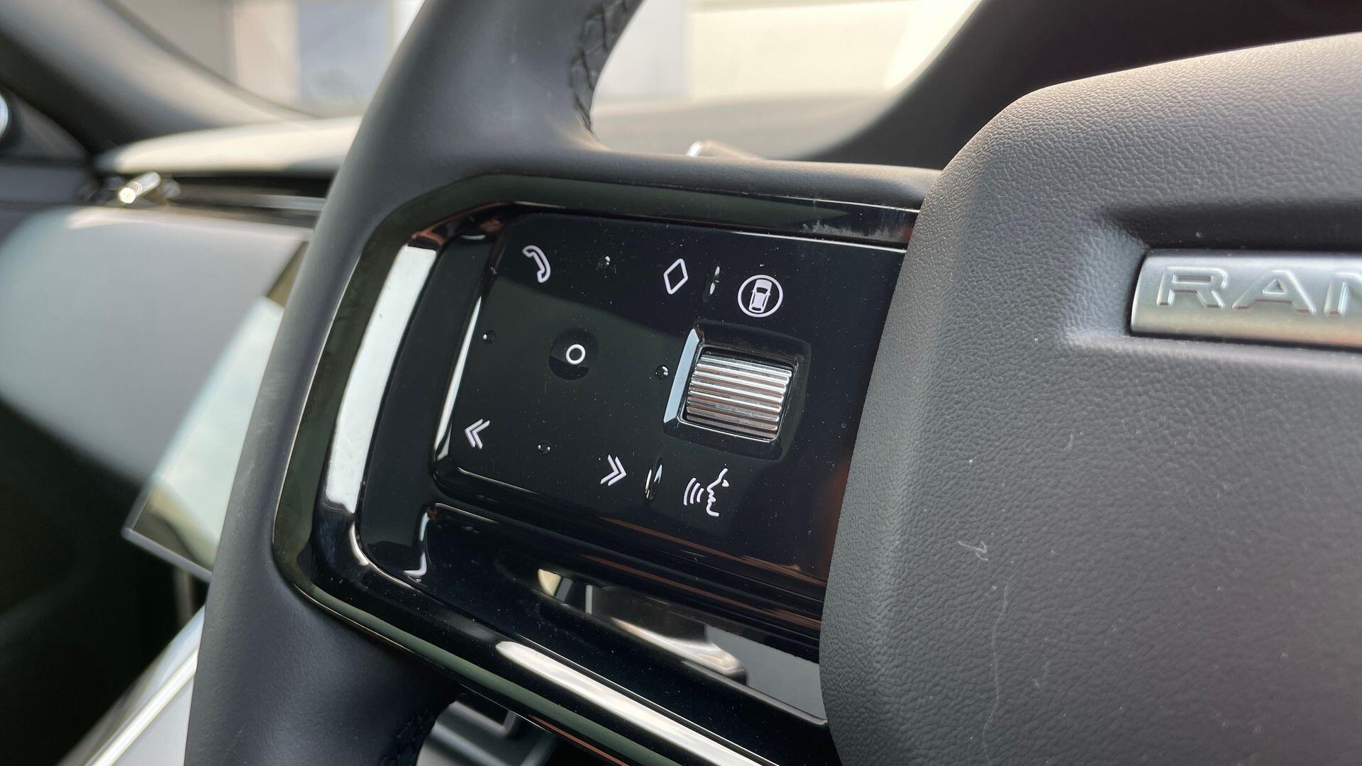 Land Rover Range Rover Evoque view 44