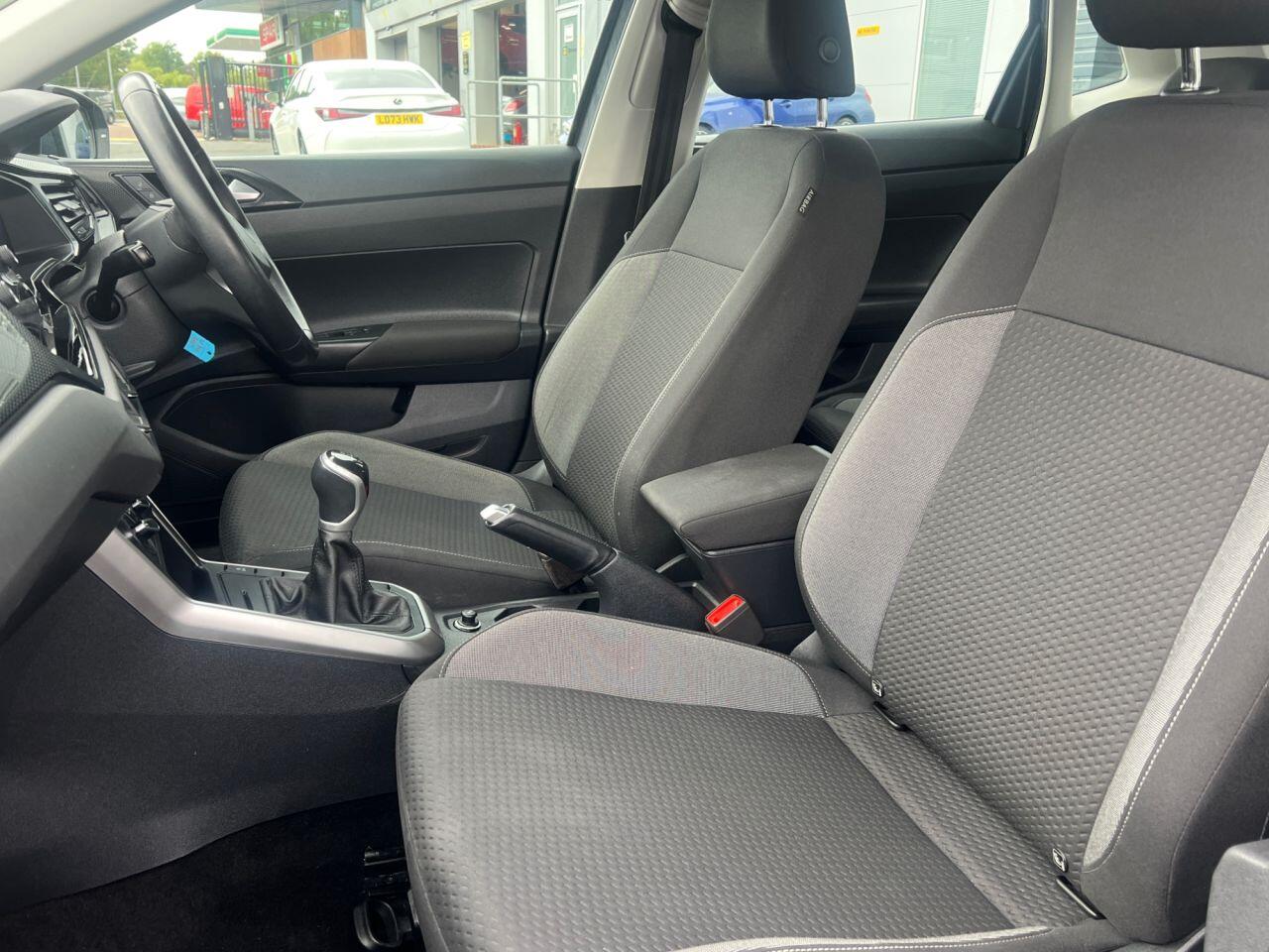 Volkswagen Polo view 9