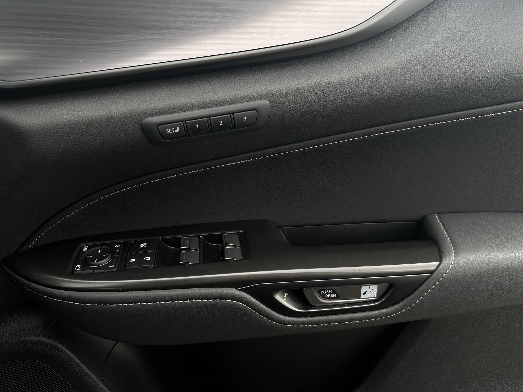 Lexus NX view 15