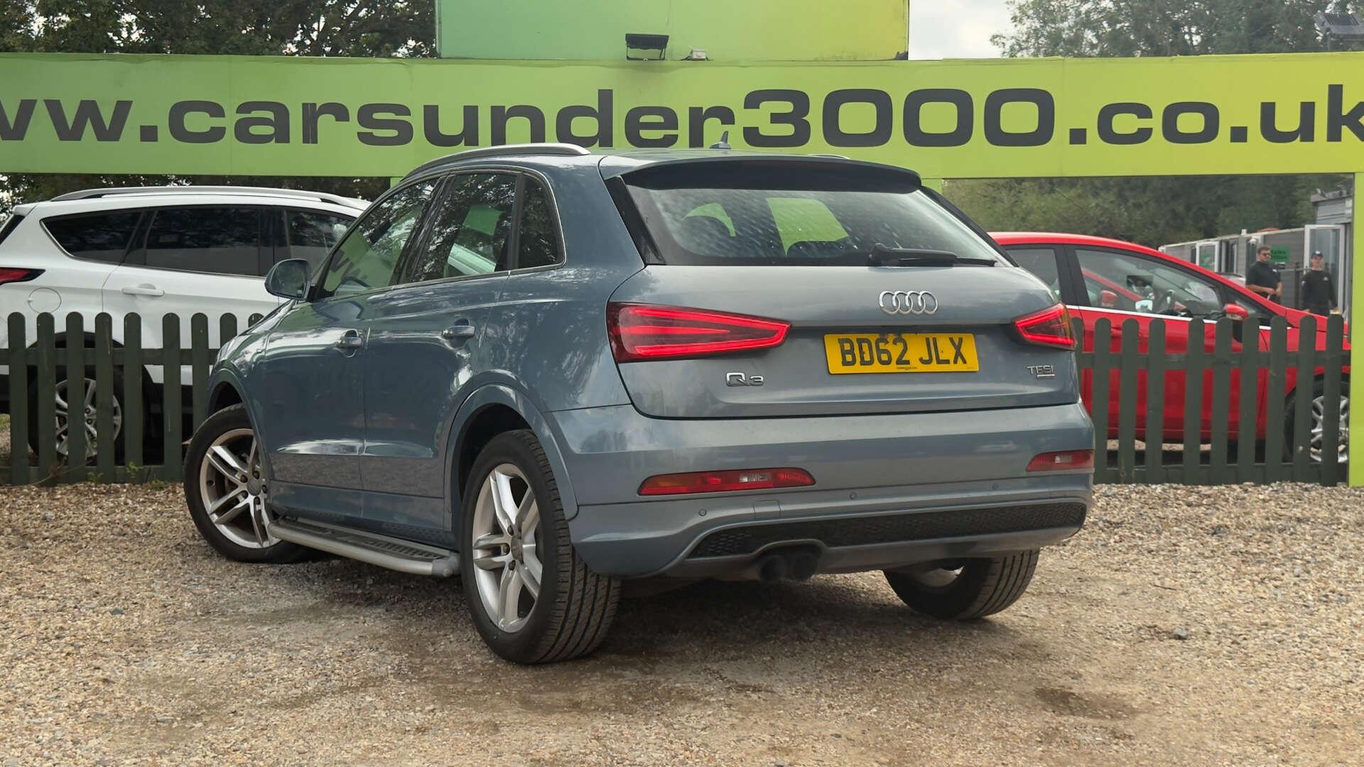 Audi Q3 view 6