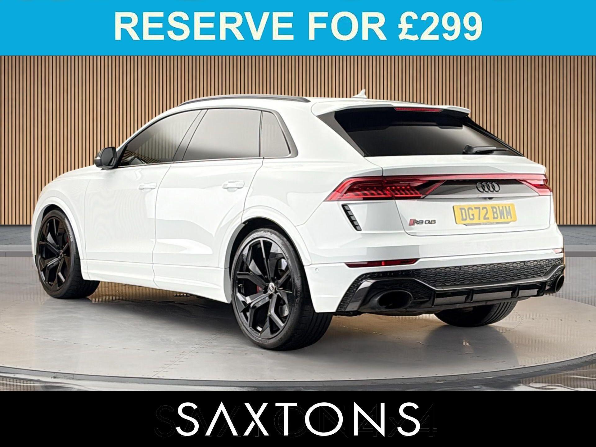 Audi RS Q8 view 2