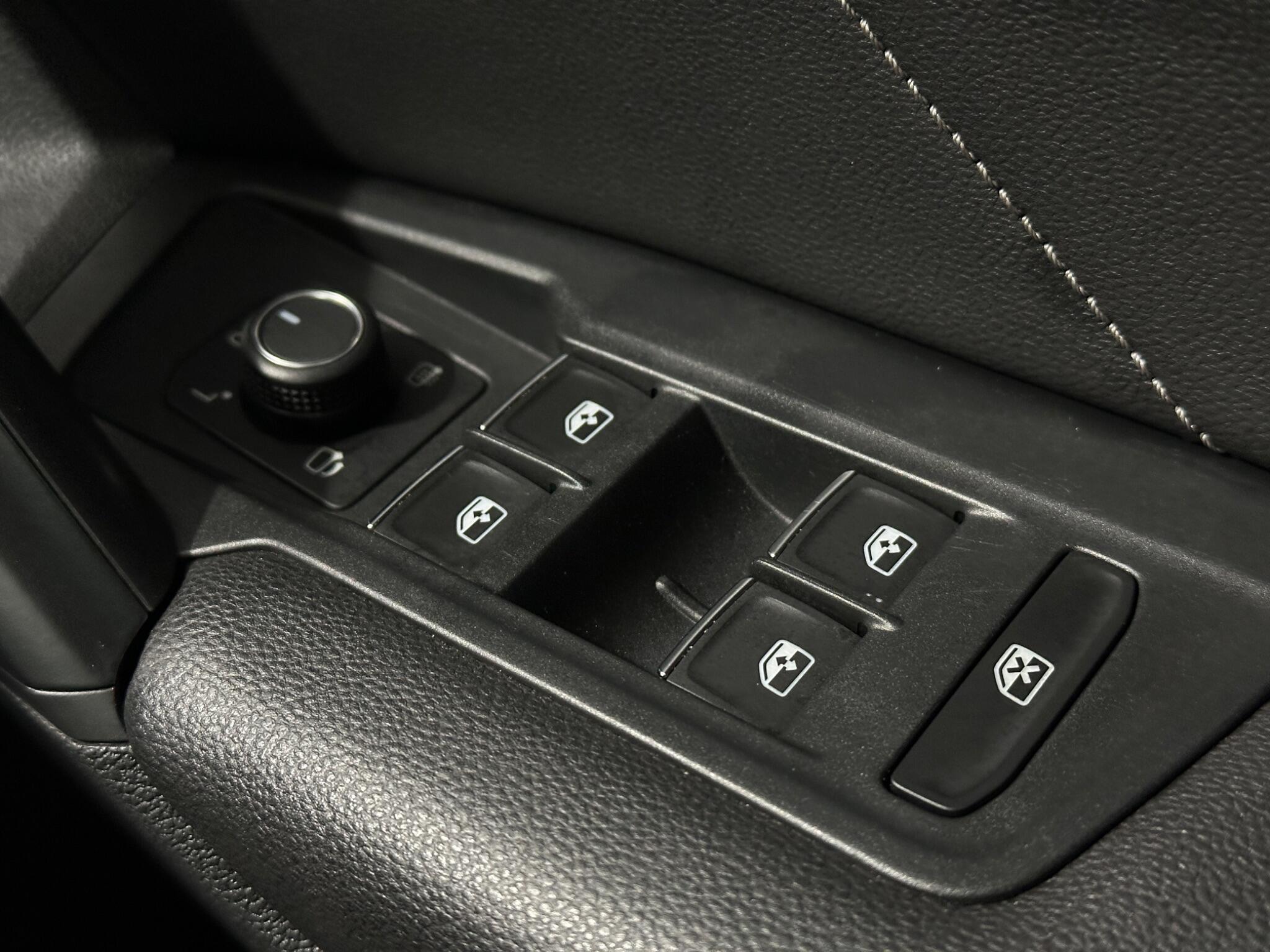 Volkswagen Tiguan view 19