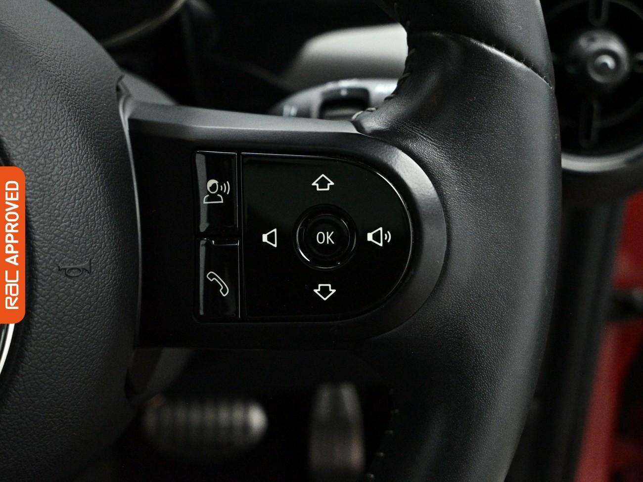 Mini Hatch view 24