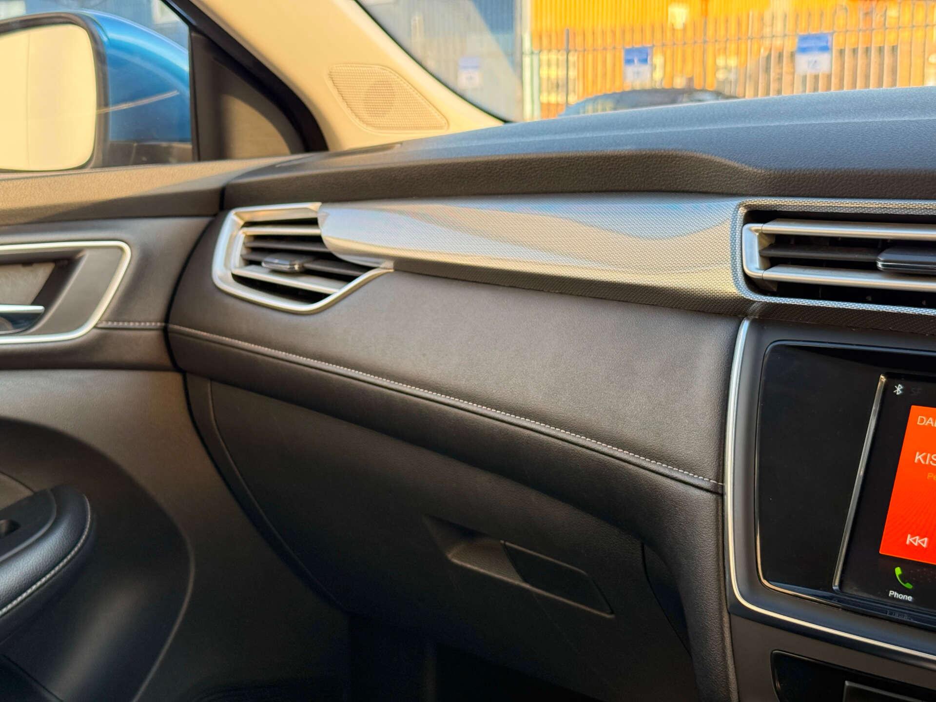 MG MG5 view 52